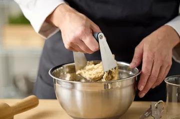 Sekoituskulho silikonipohjalla latte - 3 litra - Blomsterbergs