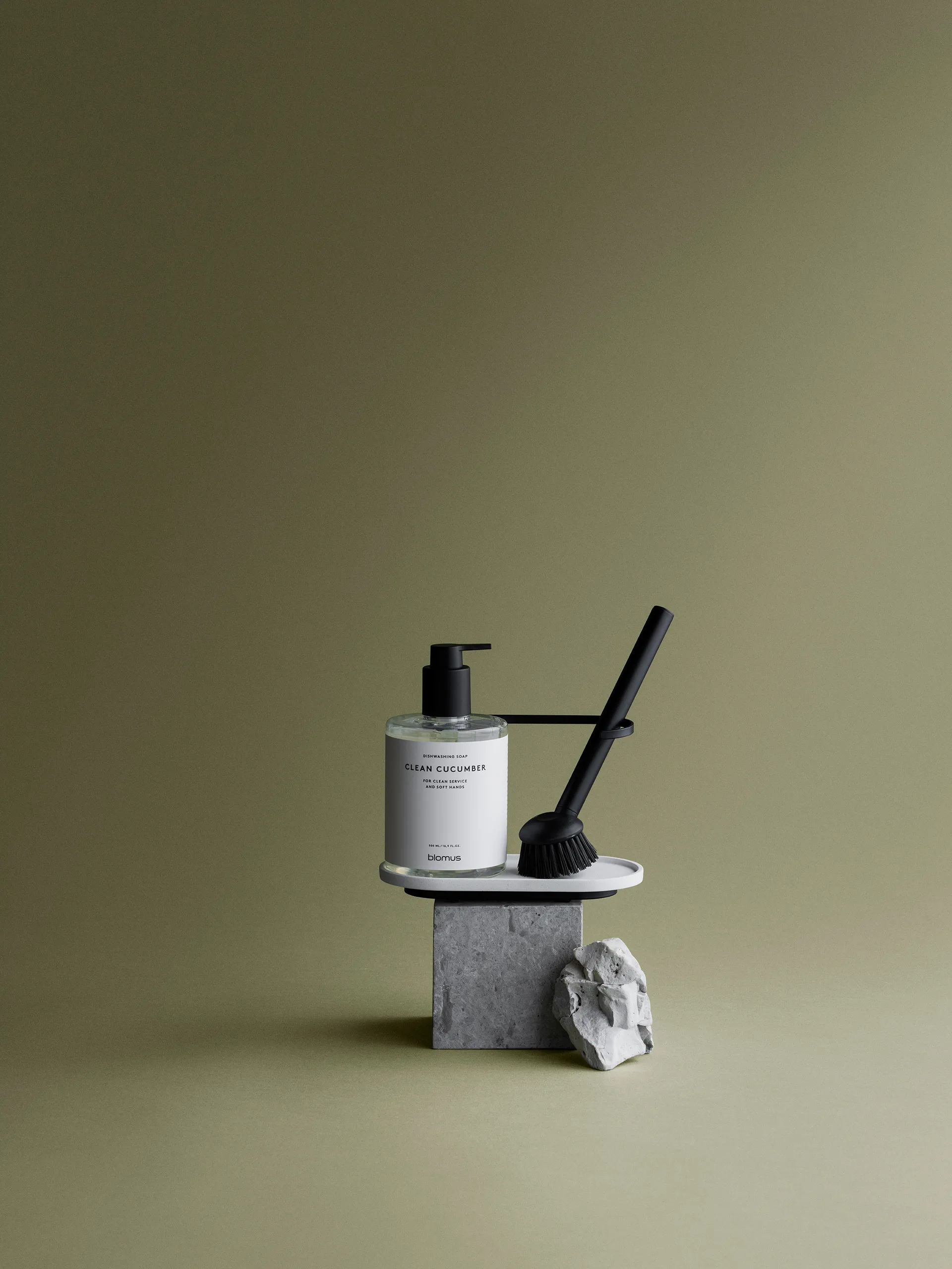 Arja tiskiharja, Musta blomus