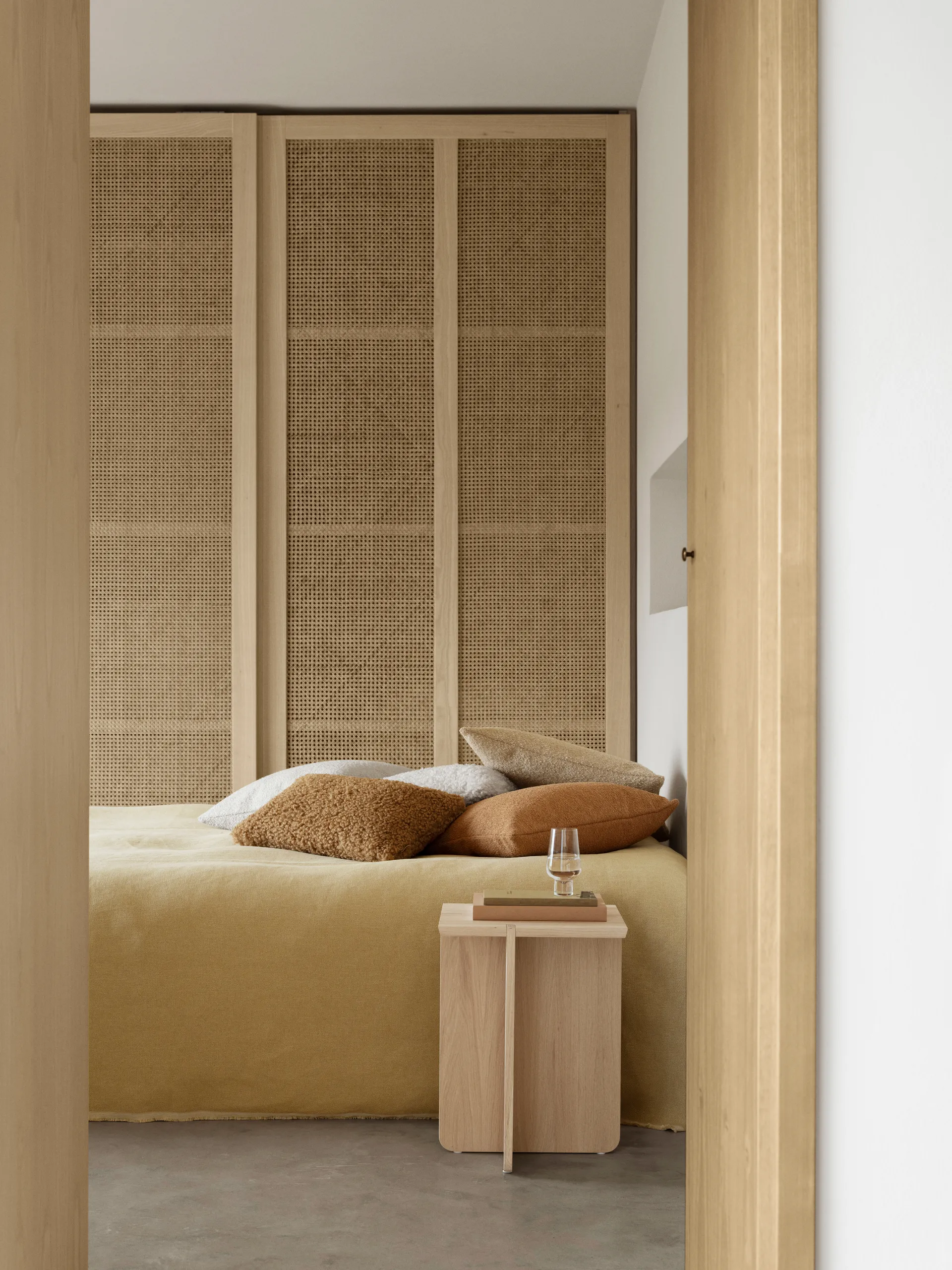 Engawa sivupöytä, Tammi, 35×35×46 cm blomus