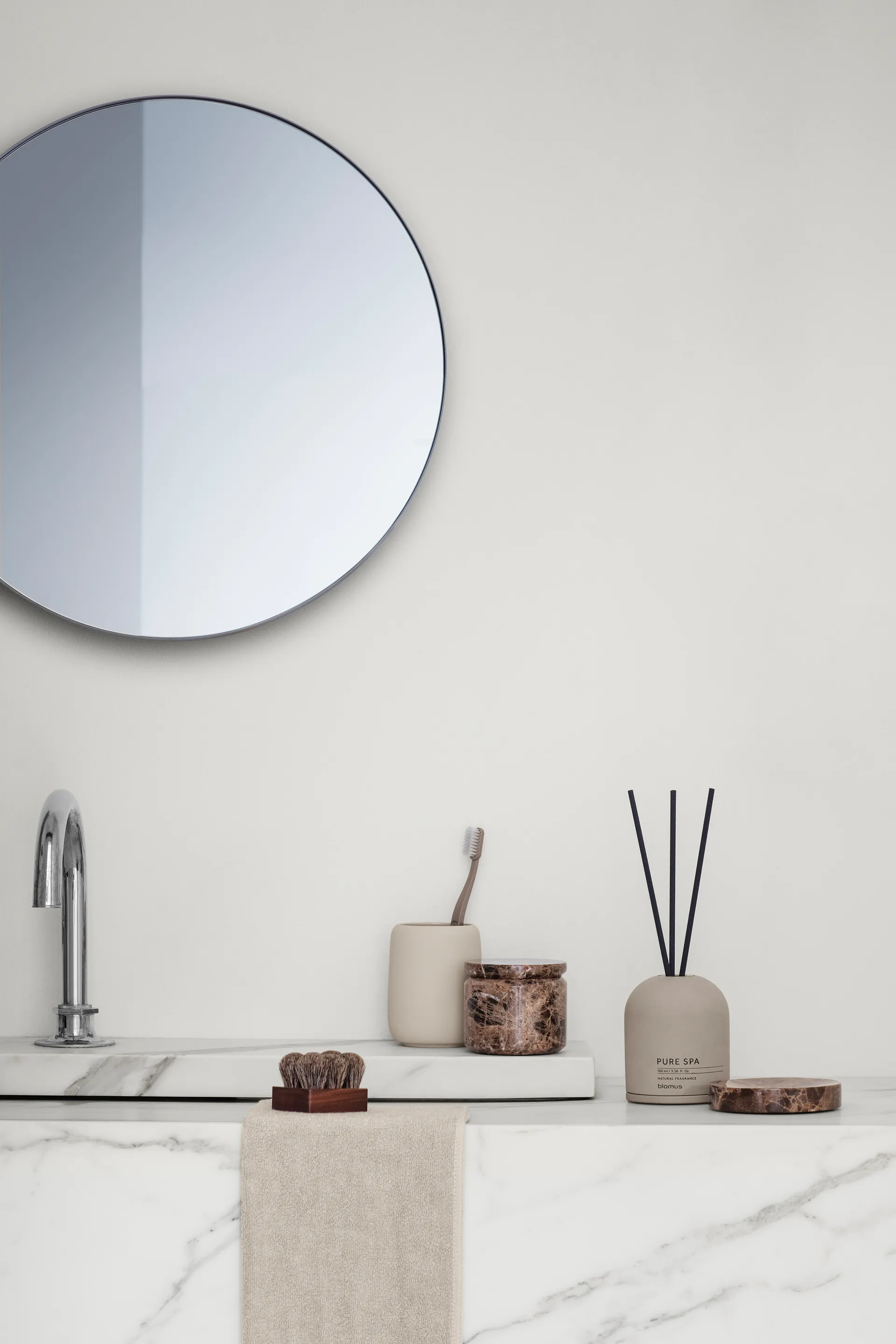 Fraga tuoksutikut 100 ml, Royal Leather-Satellite blomus