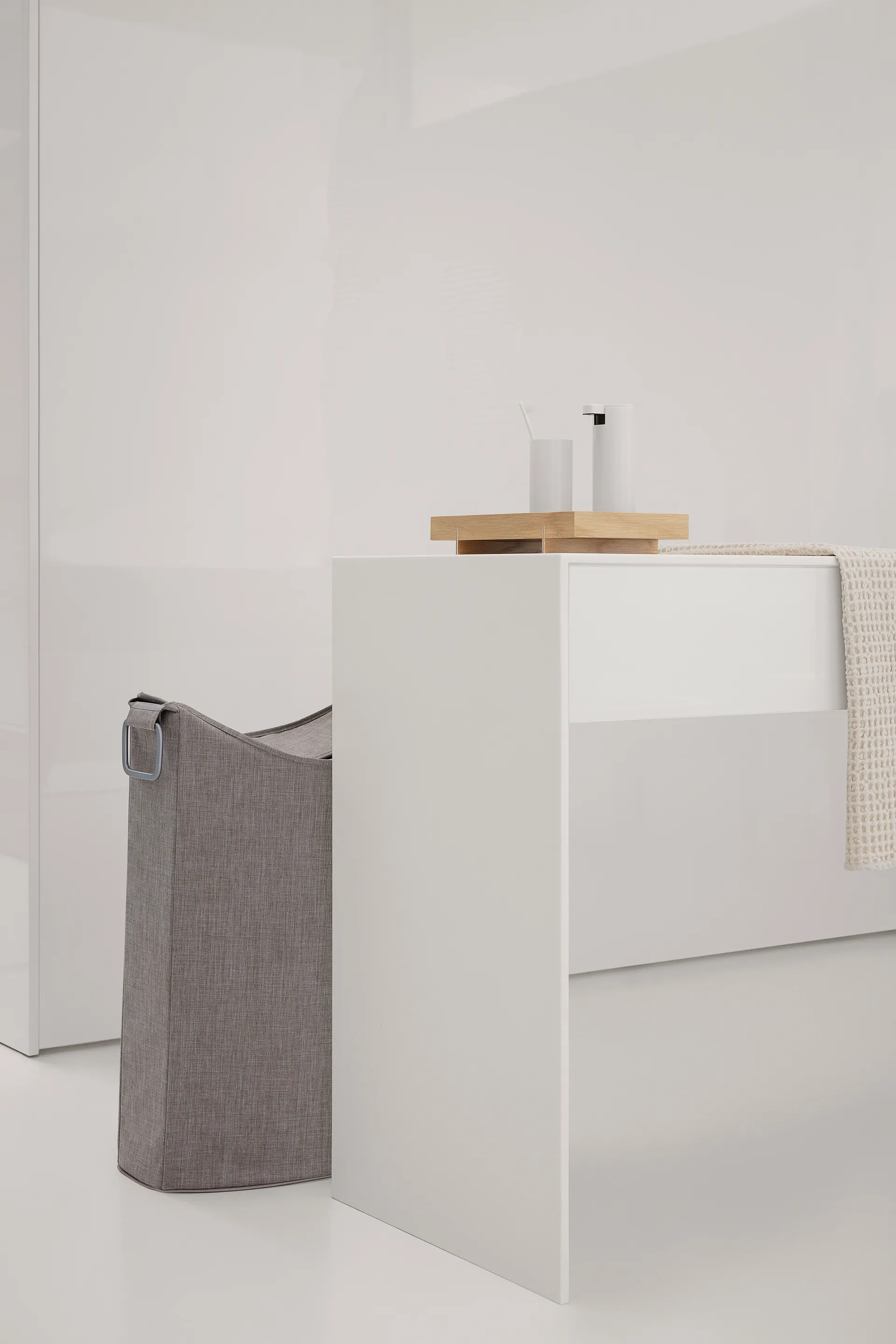 Modo-hammasharjamuki, Valkoinen blomus