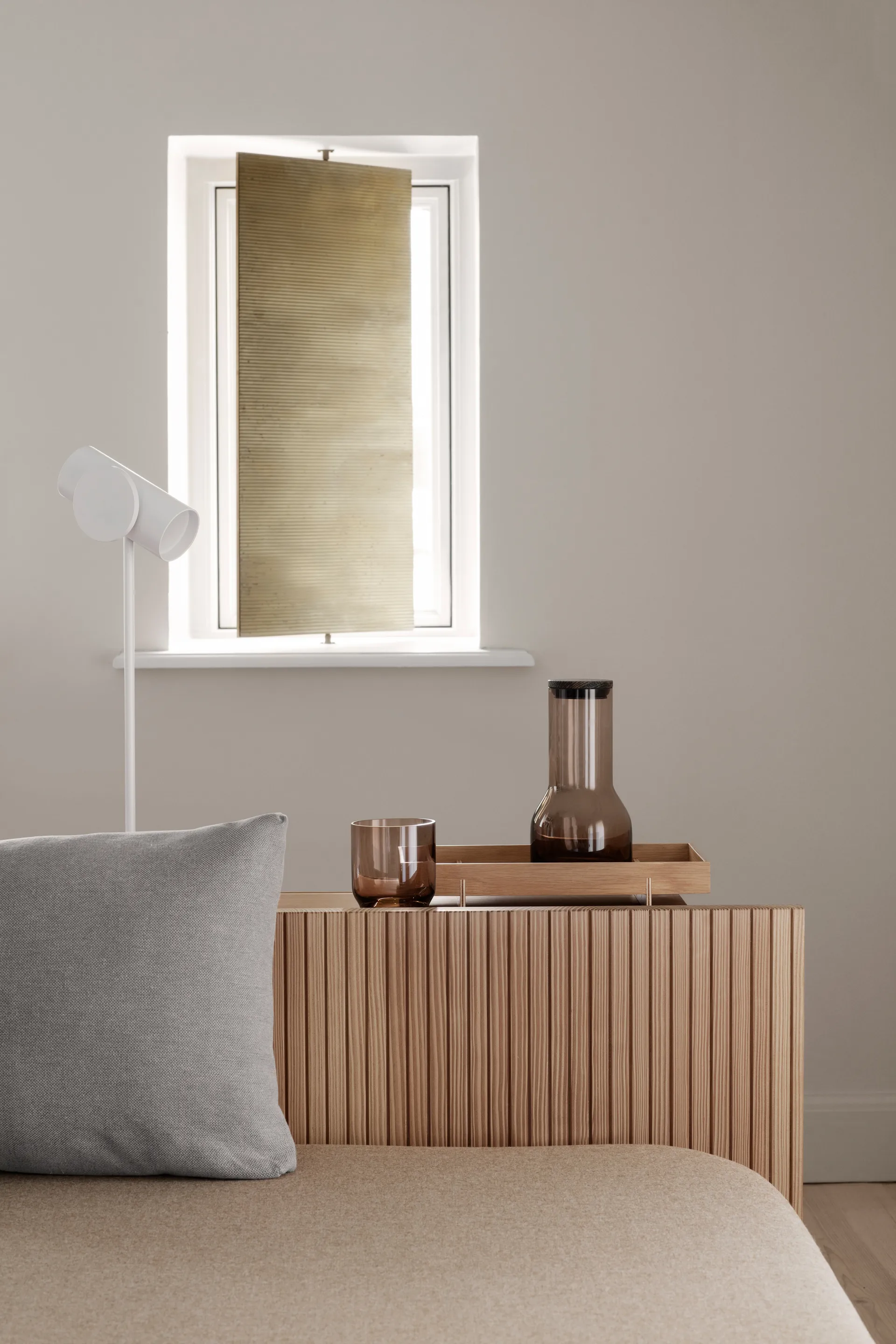 Stage pöytävalaisin, Lily white blomus