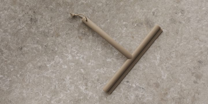 Vipo suihkulasta koukulla, Tan Blomus