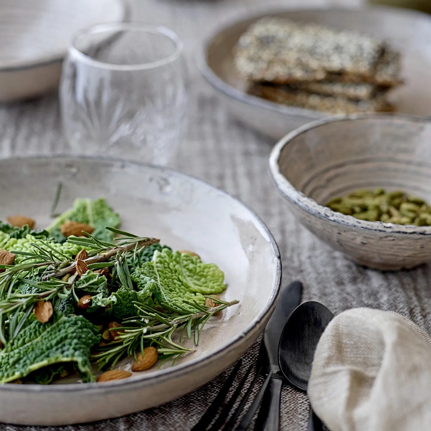 Alia kulho kivitavaraa, vaaleanpunainen, 16 cm Bloomingville