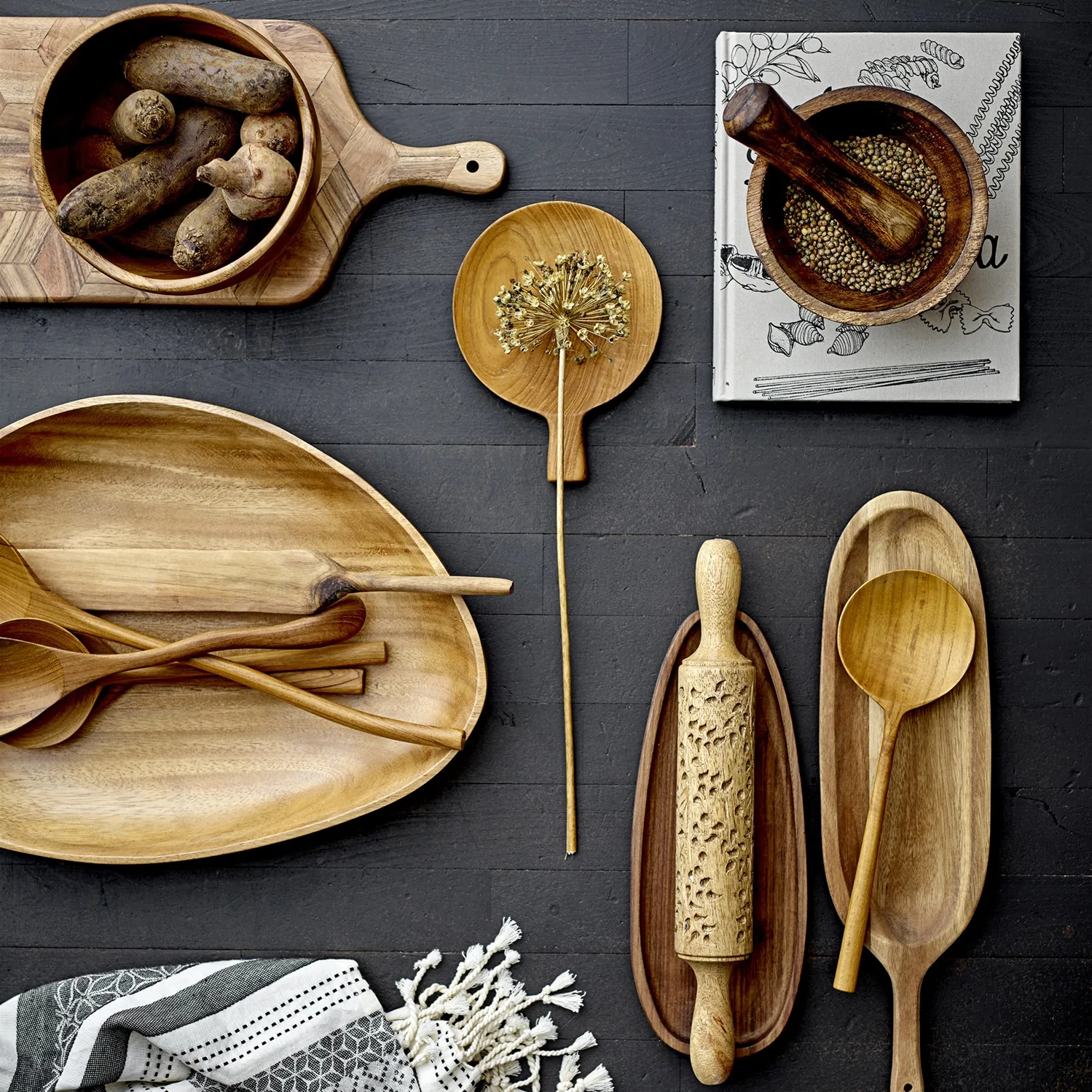 Bloomingville leikkuulauta kahvalla acacia, 19x39,5 cm Bloomingville