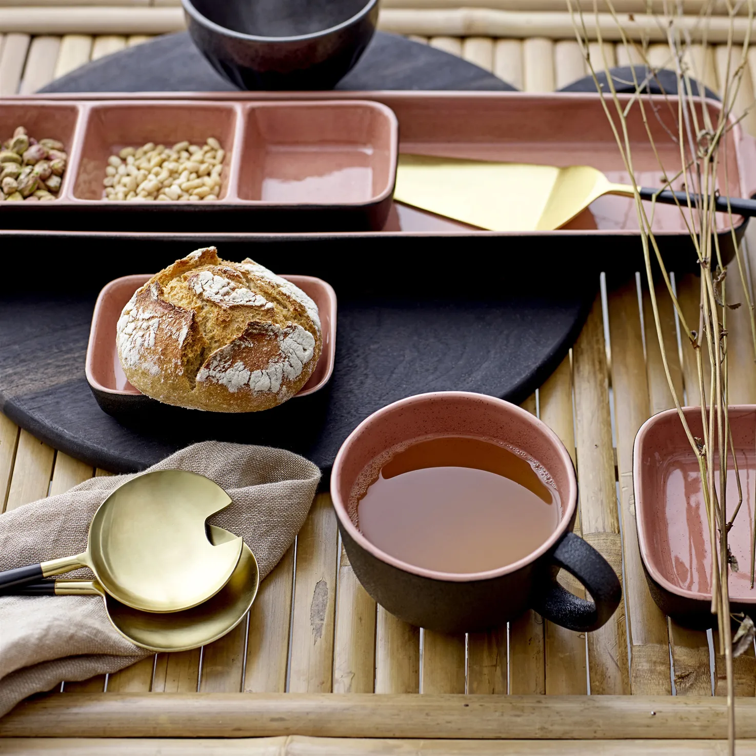 Bloomingville salaattiottimet, 2 osaa, Musta-kulta Bloomingville