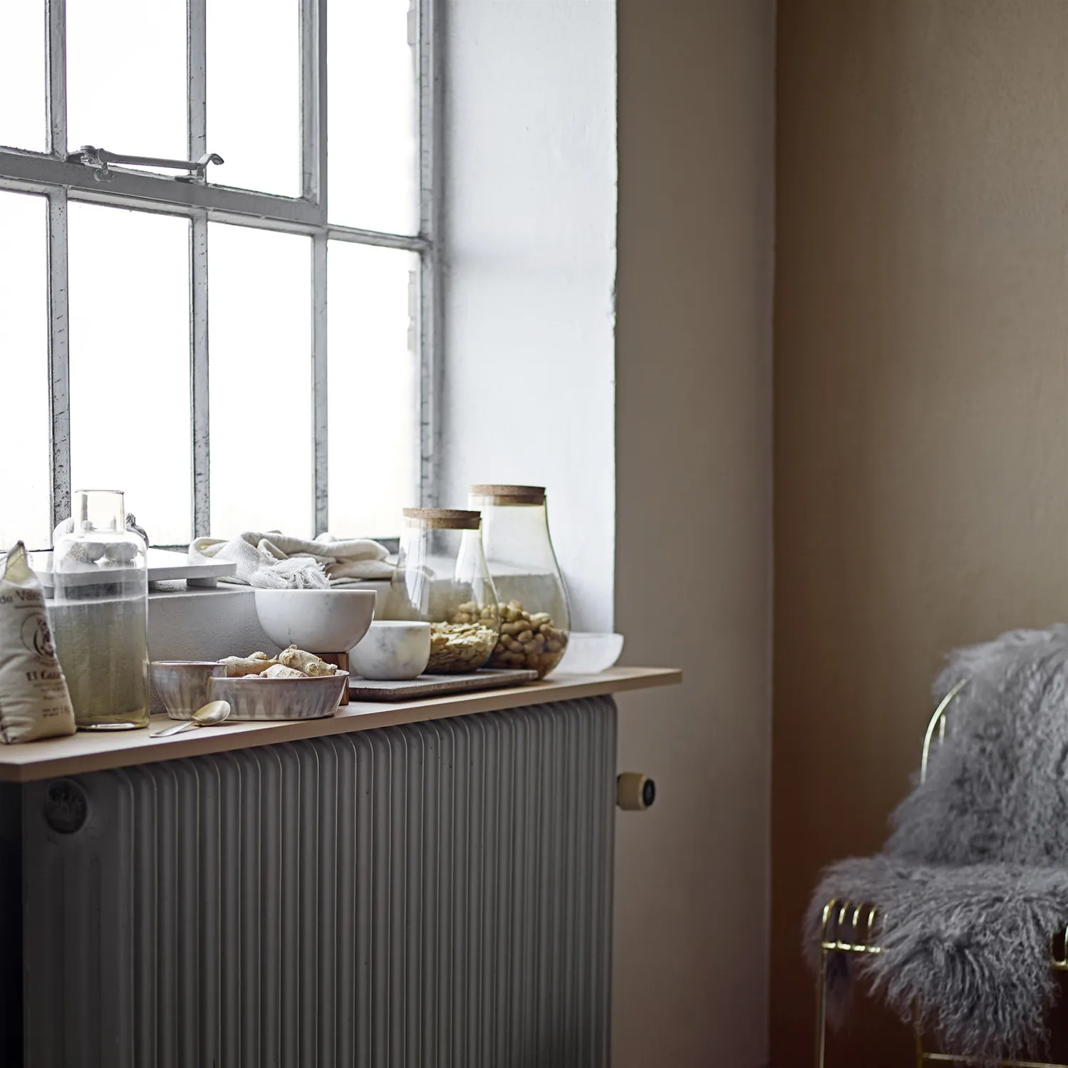 Casie säilytyspurkki/maljakko kannella, 26 cm Bloomingville