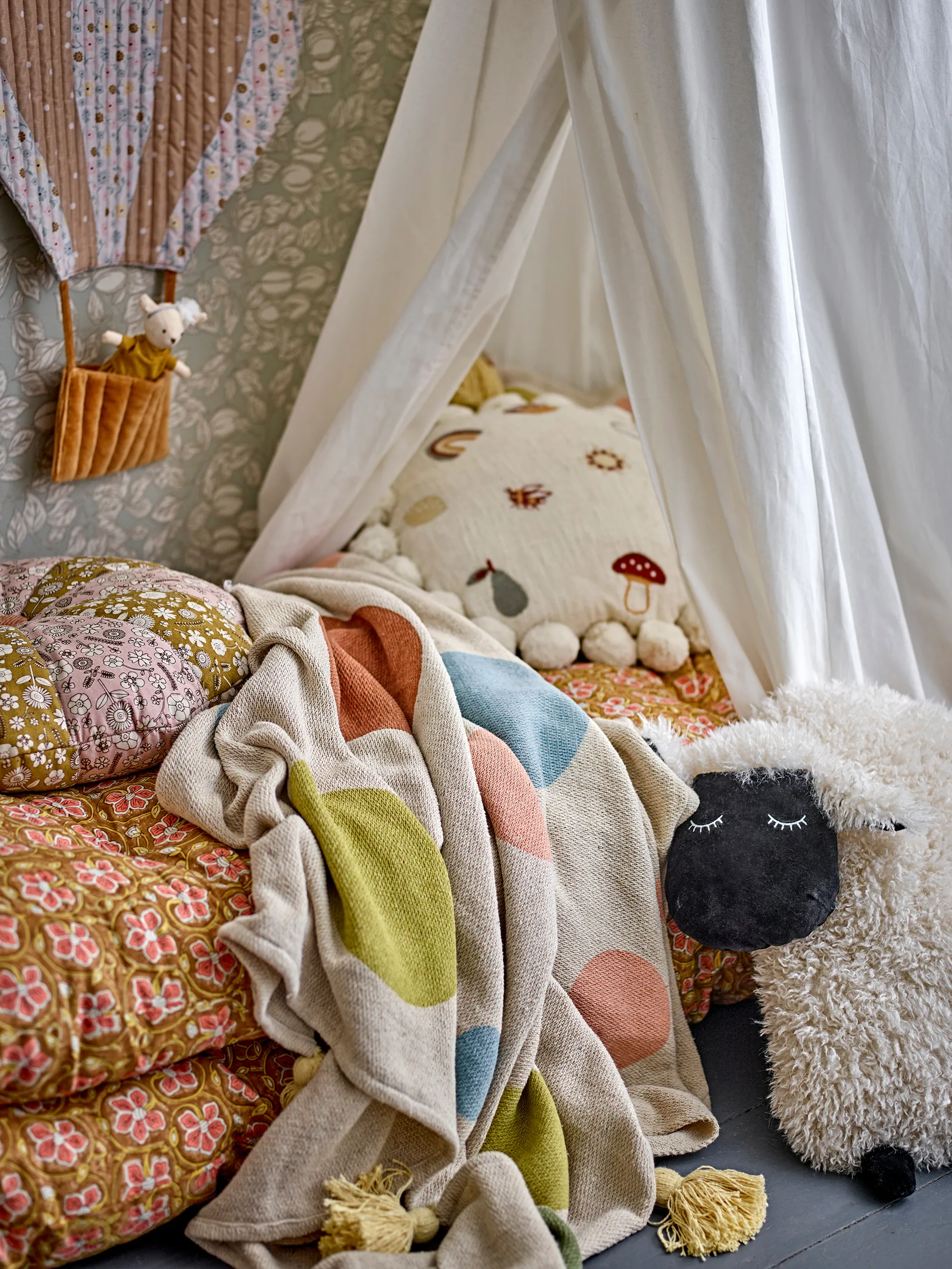 Dolly-tyyny 46x56 cm., Valkoinen Bloomingville