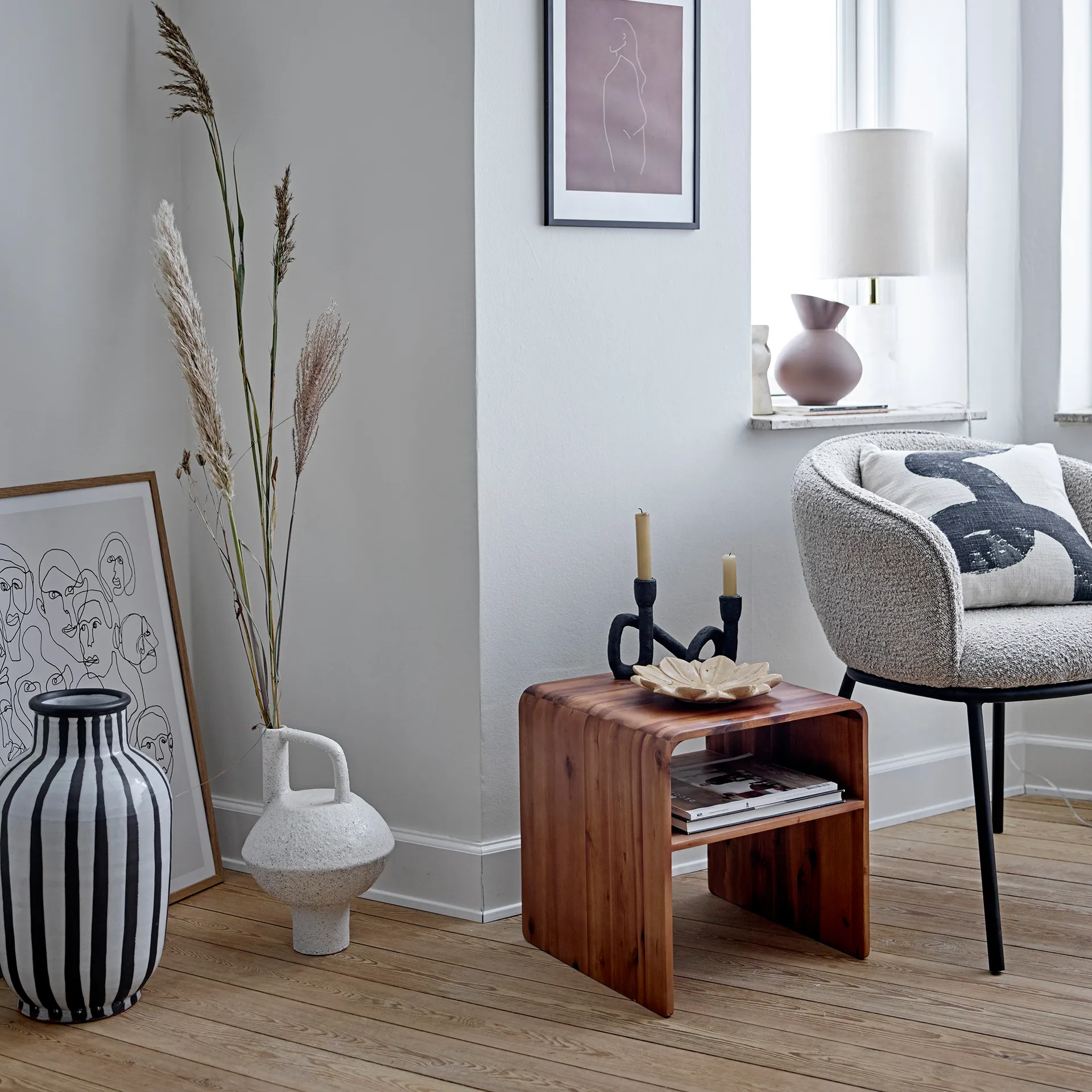 Hassel sivupöytä akaasia, Ruskea Bloomingville