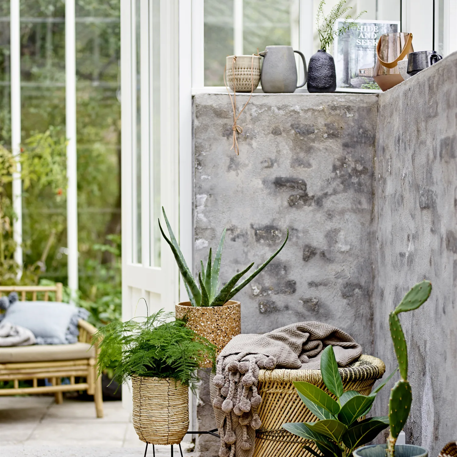 Kendra kannu, Harmaa Bloomingville