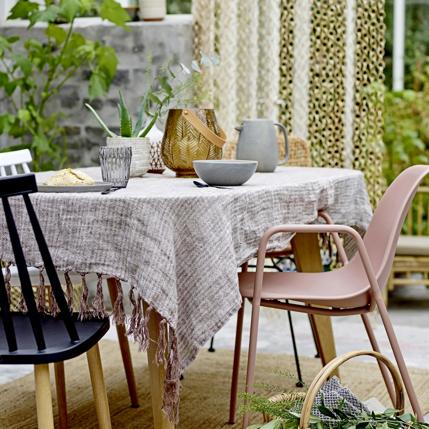 Kendra kannu, Harmaa Bloomingville