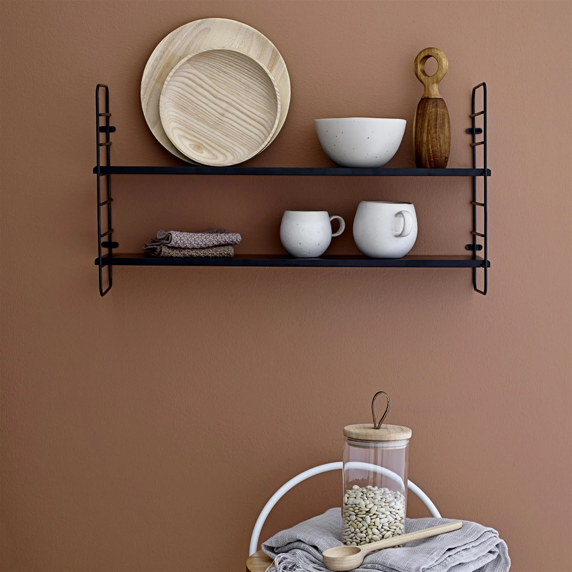 North seinähylly, Musta Bloomingville