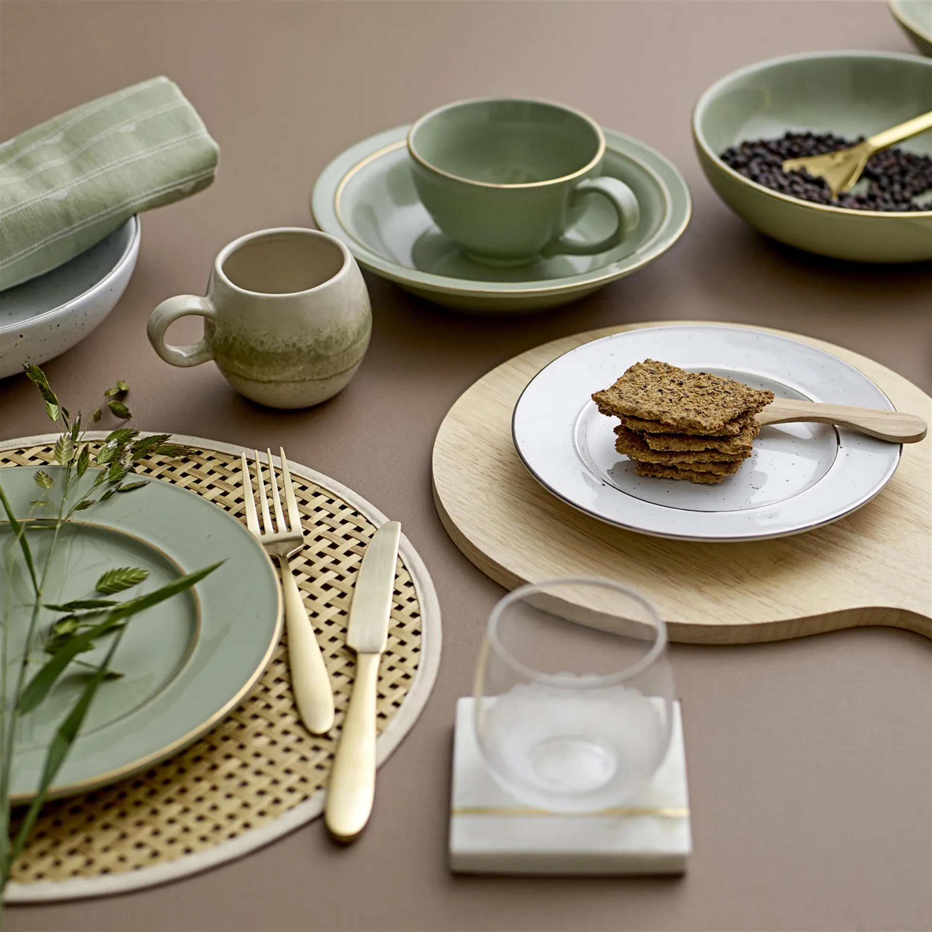 Spring -lautanen, Ø 25 cm Bloomingville