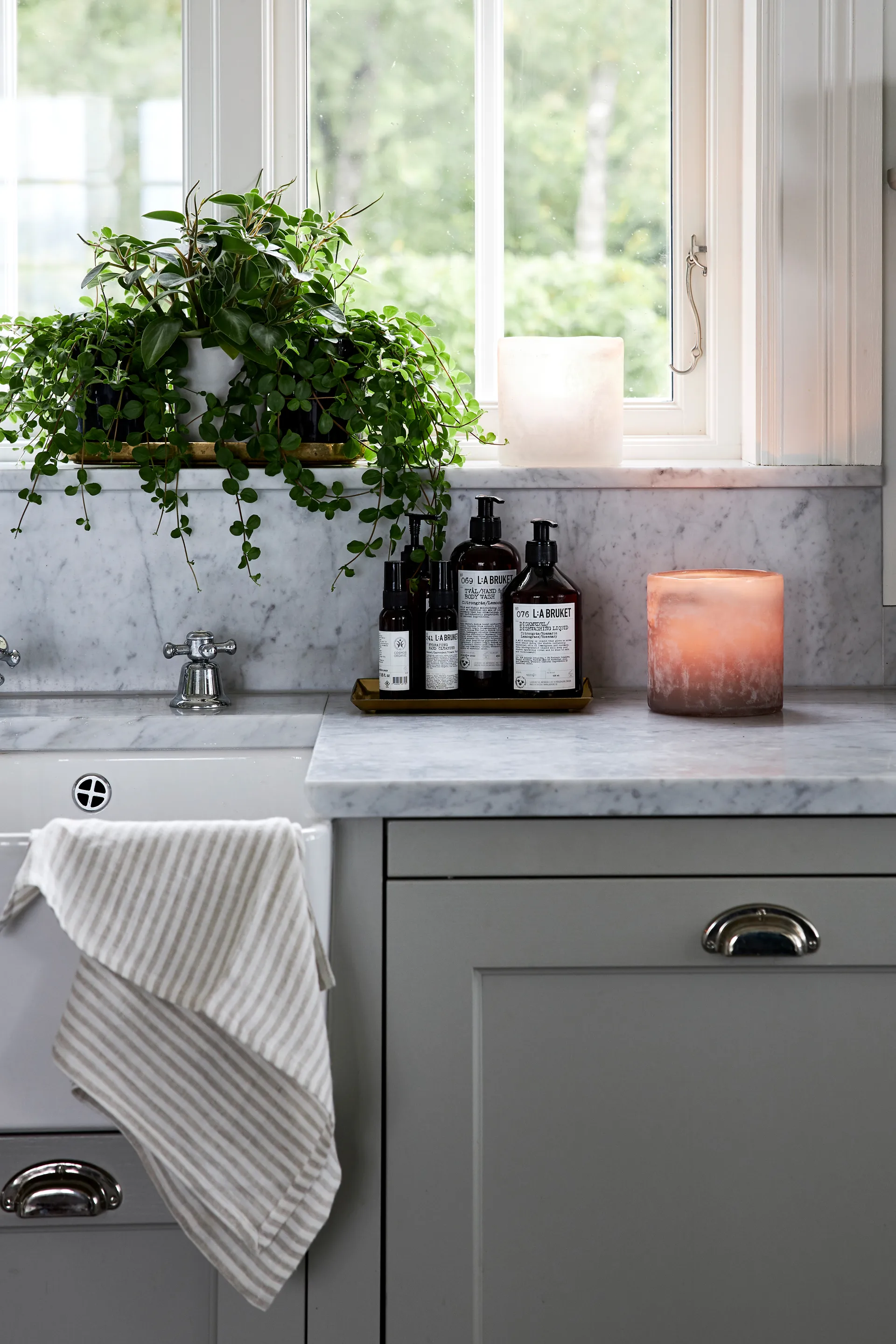 Bungenäs Kynttilälyhty Ø 8 cm, Ruskea Boel & Jan