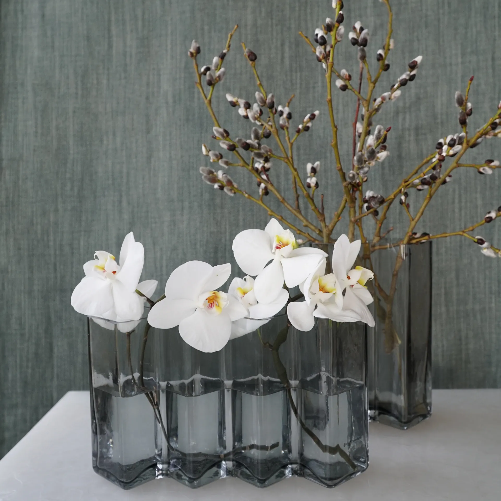 Row maljakko, kaksi kammiota, Harmaa Born In Sweden