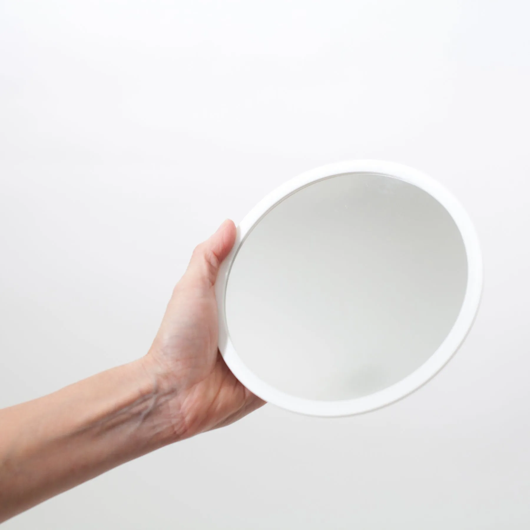 AirMirror pöytäpeili x5 irrotettava magneettinen., Ø16,5 cm. Bosign