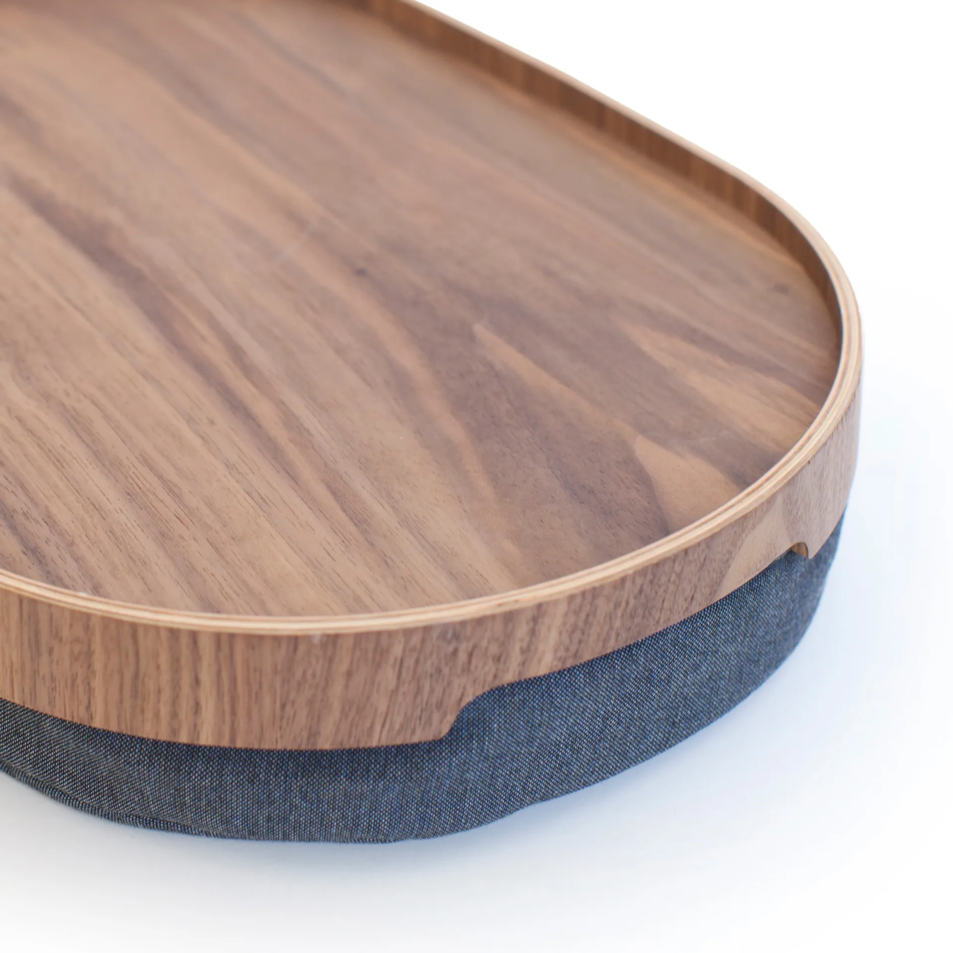 Bosign sylitarjotin curveline medium 26 x 39 cm, Saksanpähkinä Bosign