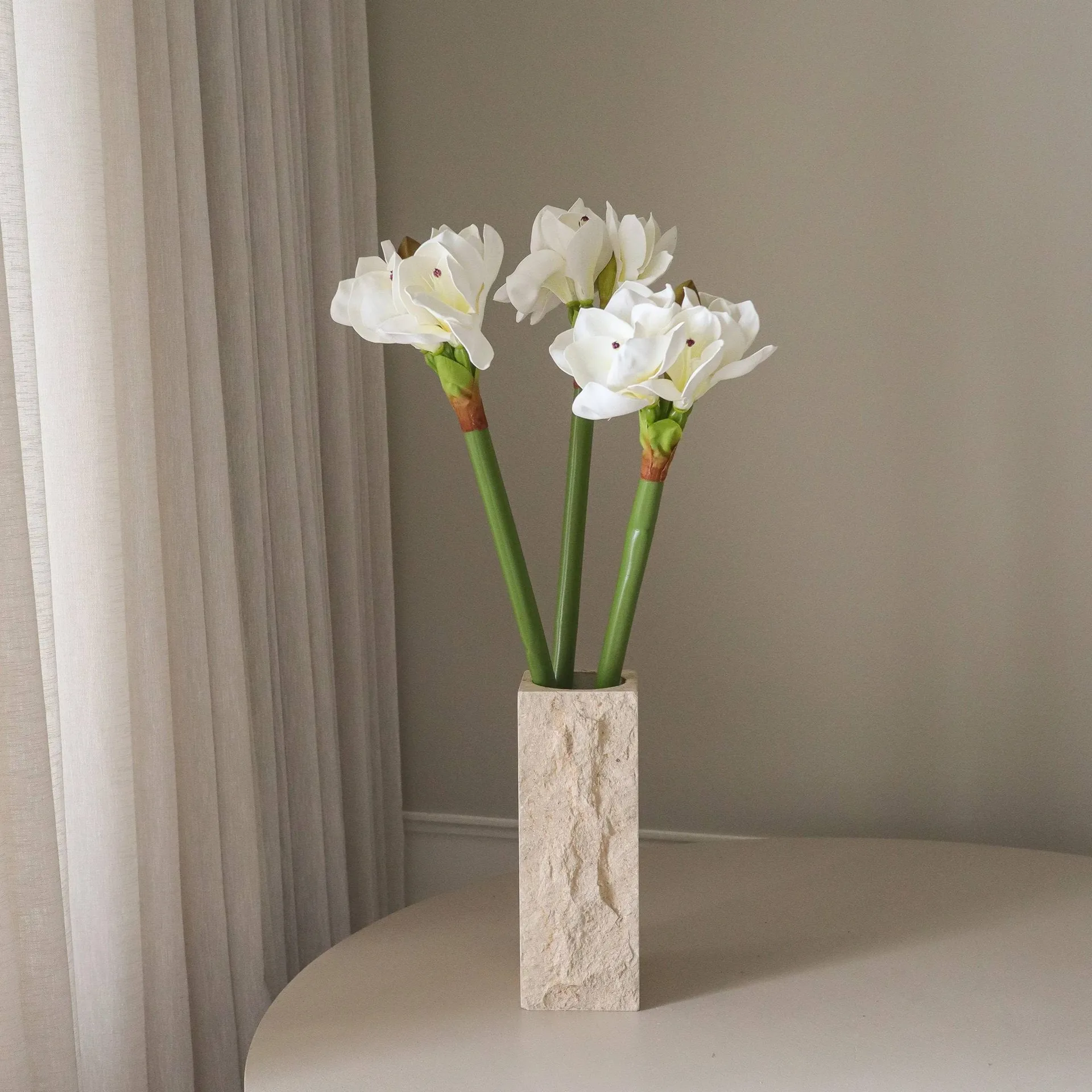 Amaryllis tekokukkakimppu, Valkoinen, 73 cm Botané