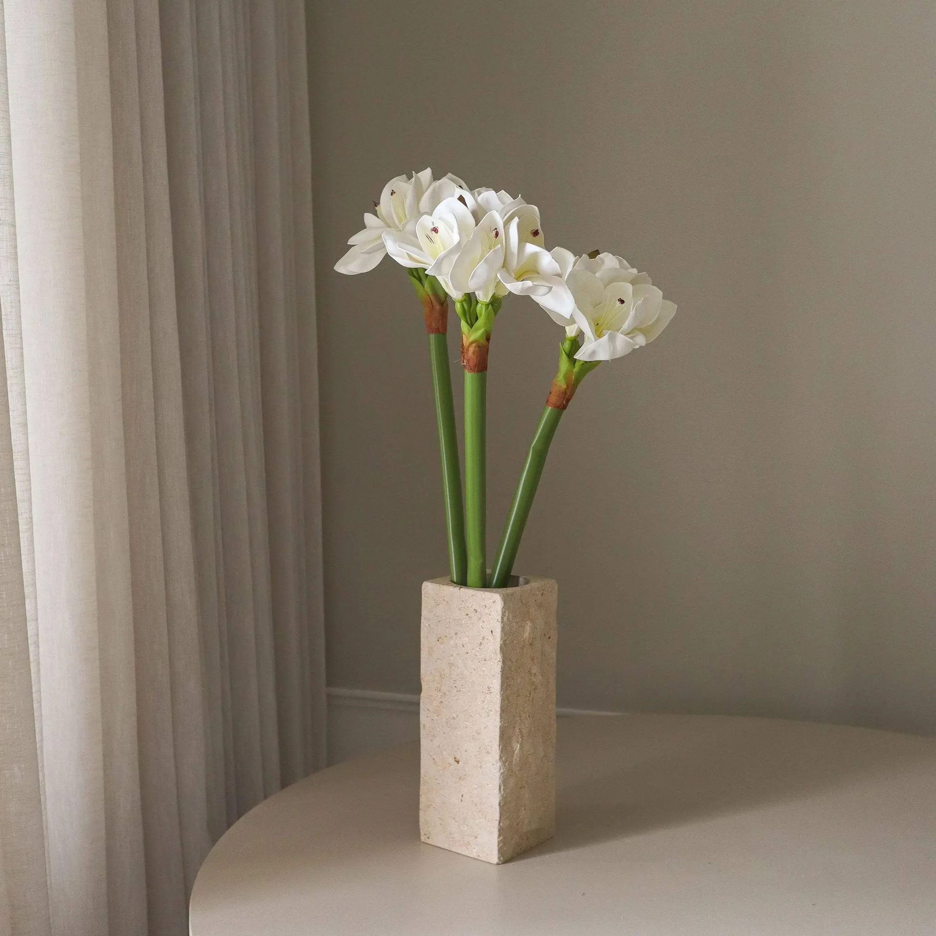 Amaryllis tekokukkakimppu, Valkoinen, 73 cm Botané