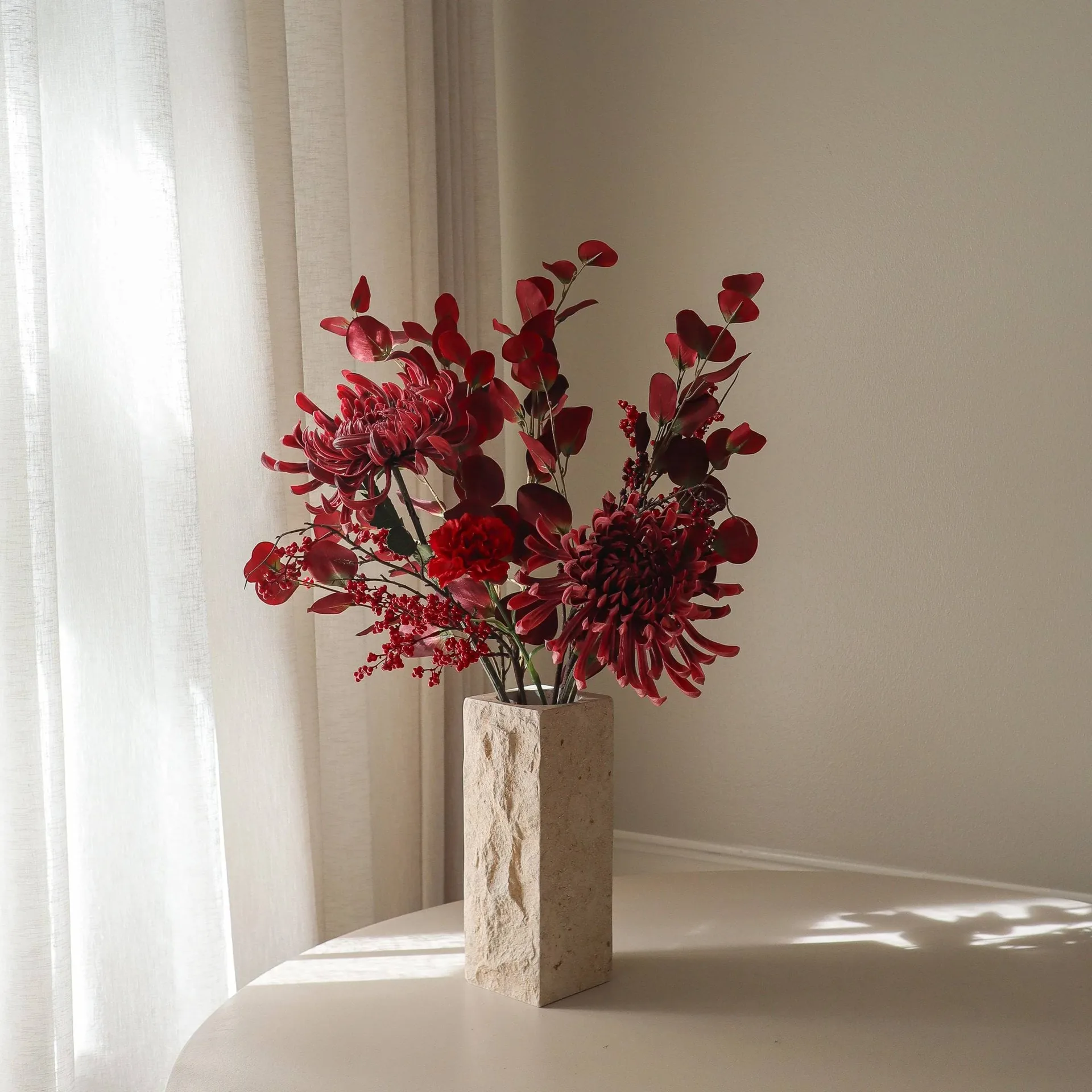 Berry drama tekokukkakimppu, Hämähäkkikrysanteemi, neilikka, eukalyptus, 84 cm Botané