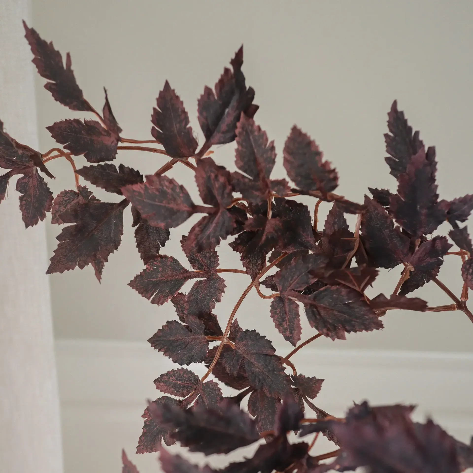 Burgundy Plum Leaves tekokimppu, 85 cm, 4 kpl Botané
