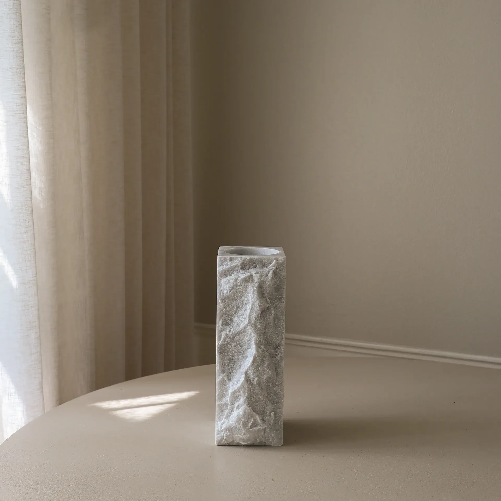 Carrara Edge marmorimaljakko, Medium, 30 cm Botané