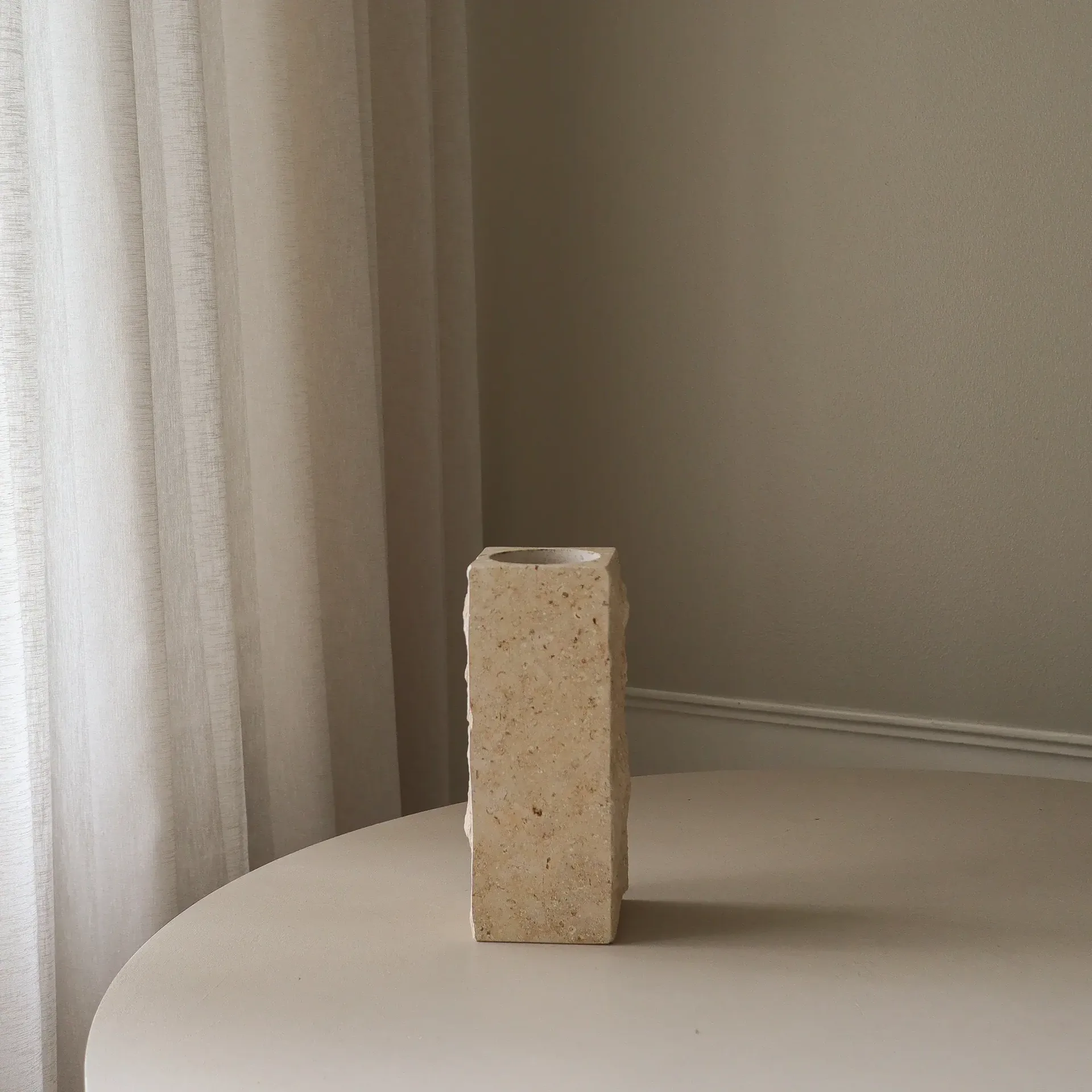 Limestone Edge marmorimaljakko, Medium, 30 cm Botané