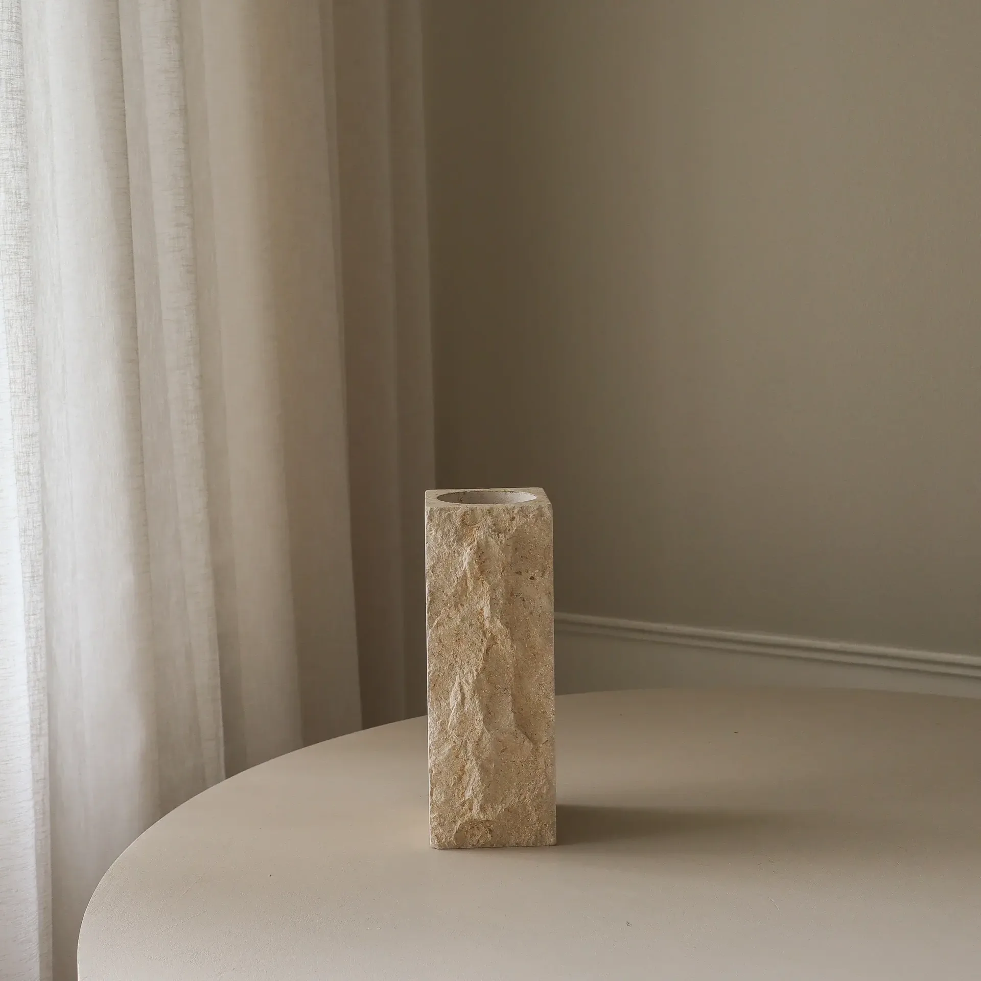 Limestone Edge marmorimaljakko, Medium, 30 cm Botané