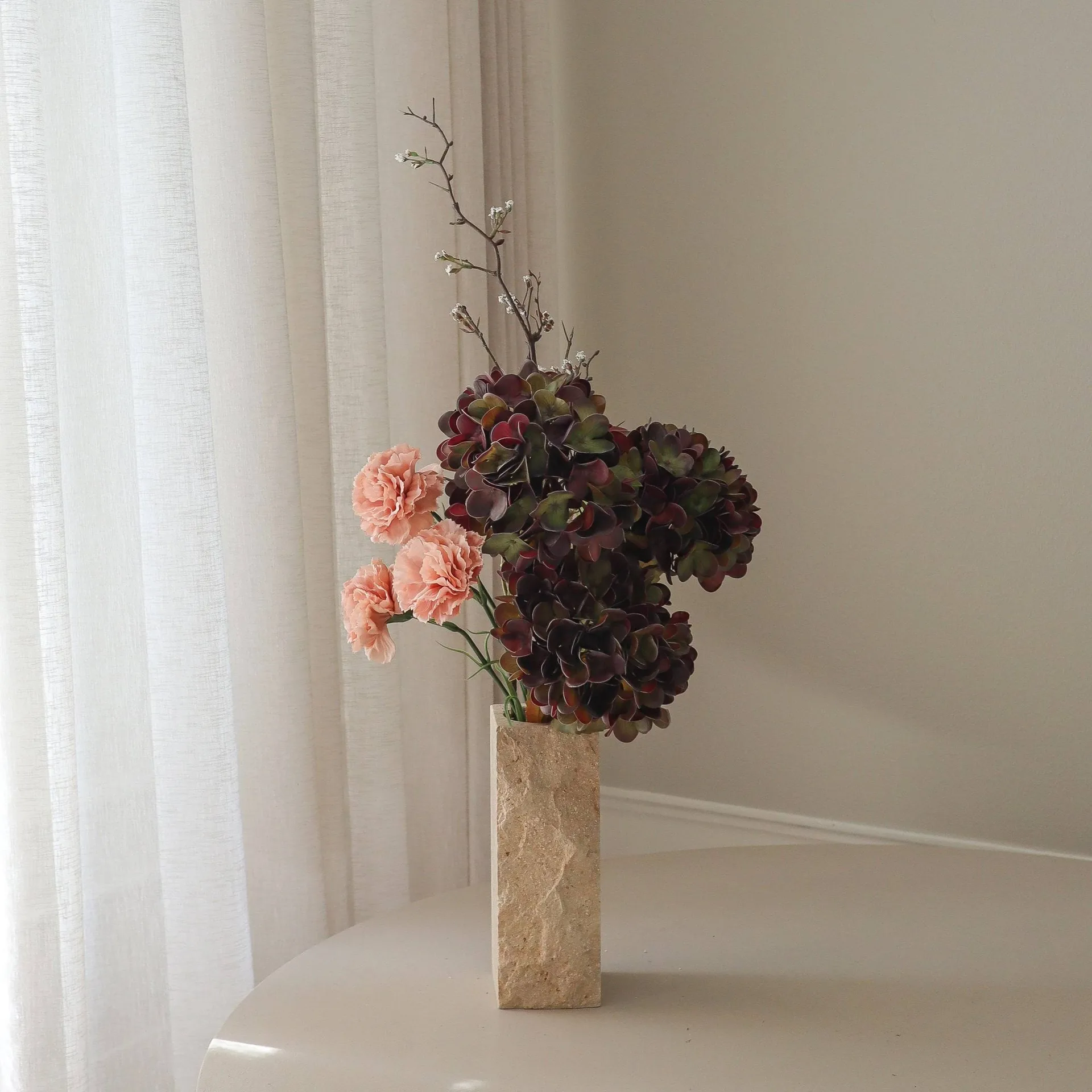 Moody blush tekokukkakimppu, Hortensia, neilikka, oksa, 97 cm Botané