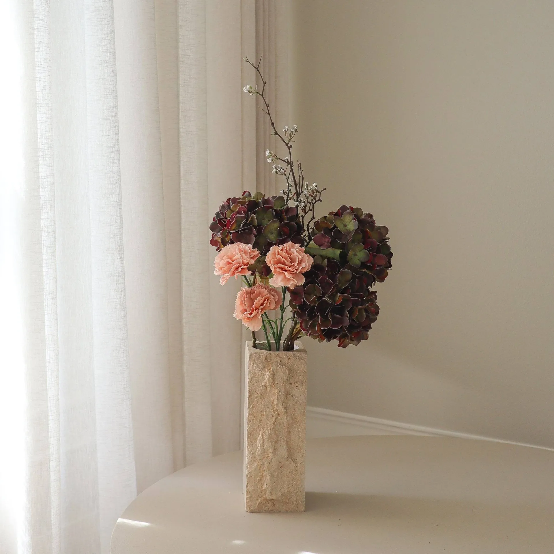 Moody blush tekokukkakimppu, Hortensia, neilikka, oksa, 97 cm Botané