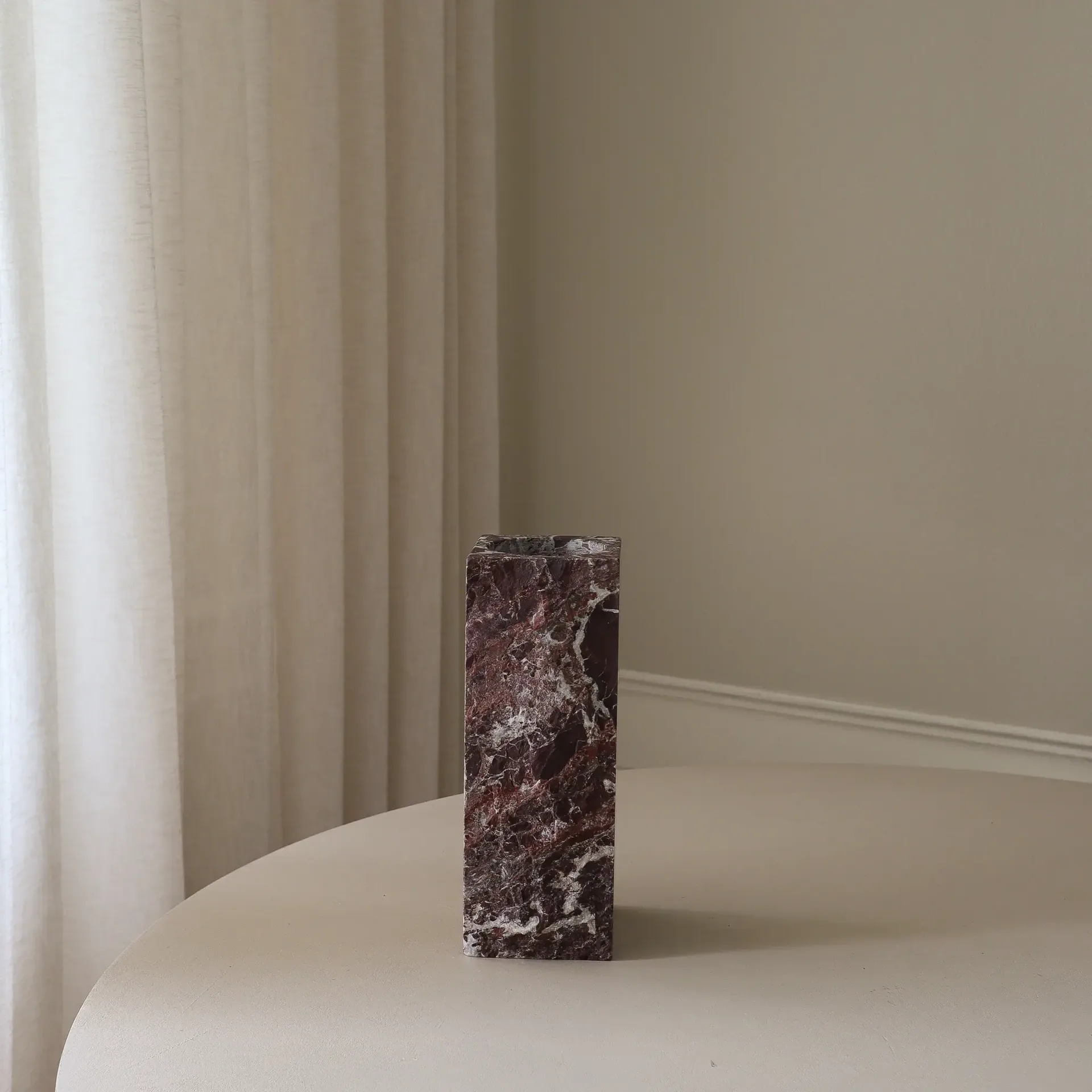 Rosso Levanto Edge marmorimaljakko, Medium, 30 cm Botané