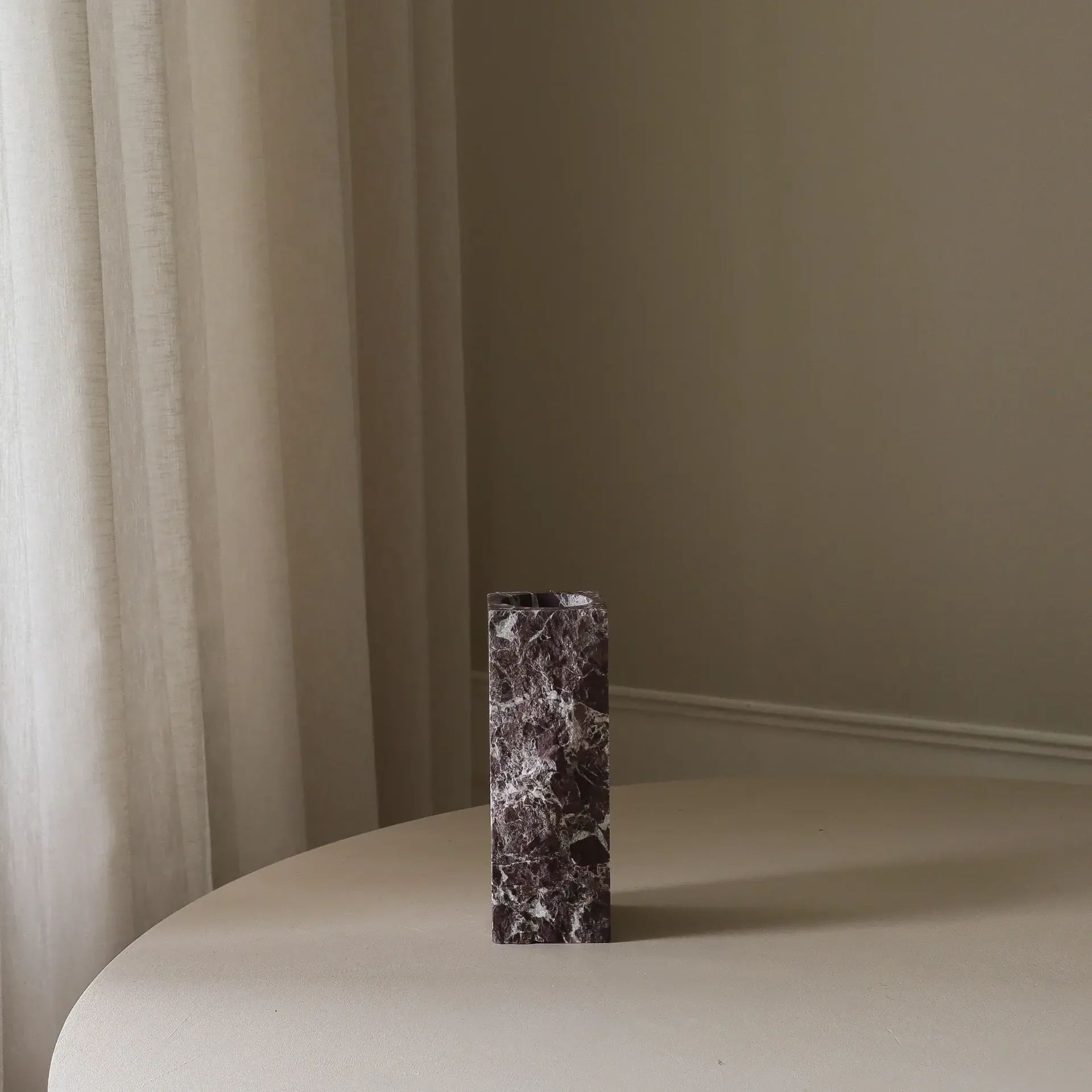 Rosso Levanto Edge marmorimaljakko, Pieni, 25 cm Botané