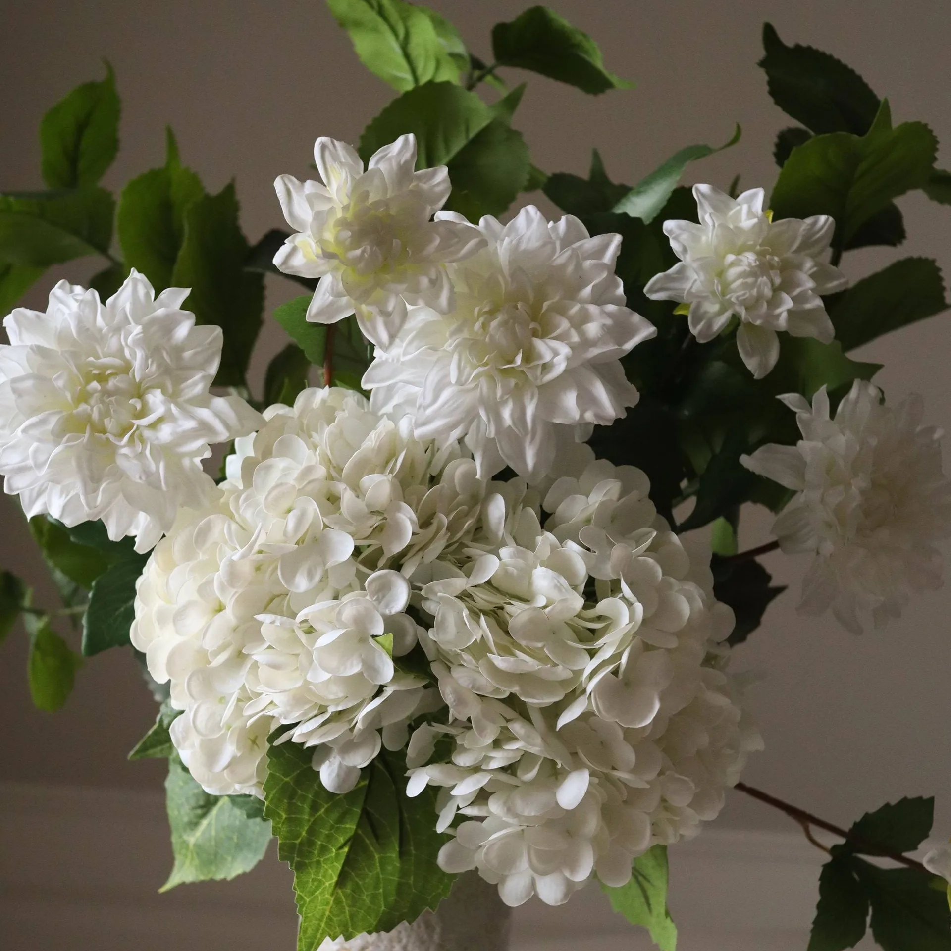 Soft Serve tekokimppu, Hortensia ja daalia, 8 kpl Botané