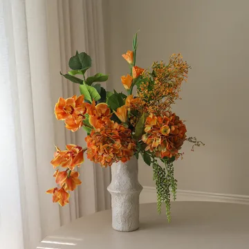 The Orangery tekokimppu - Kymbidiumorkidea–gladiolus–hortensia, 85 cm, 10 kpl - Botané