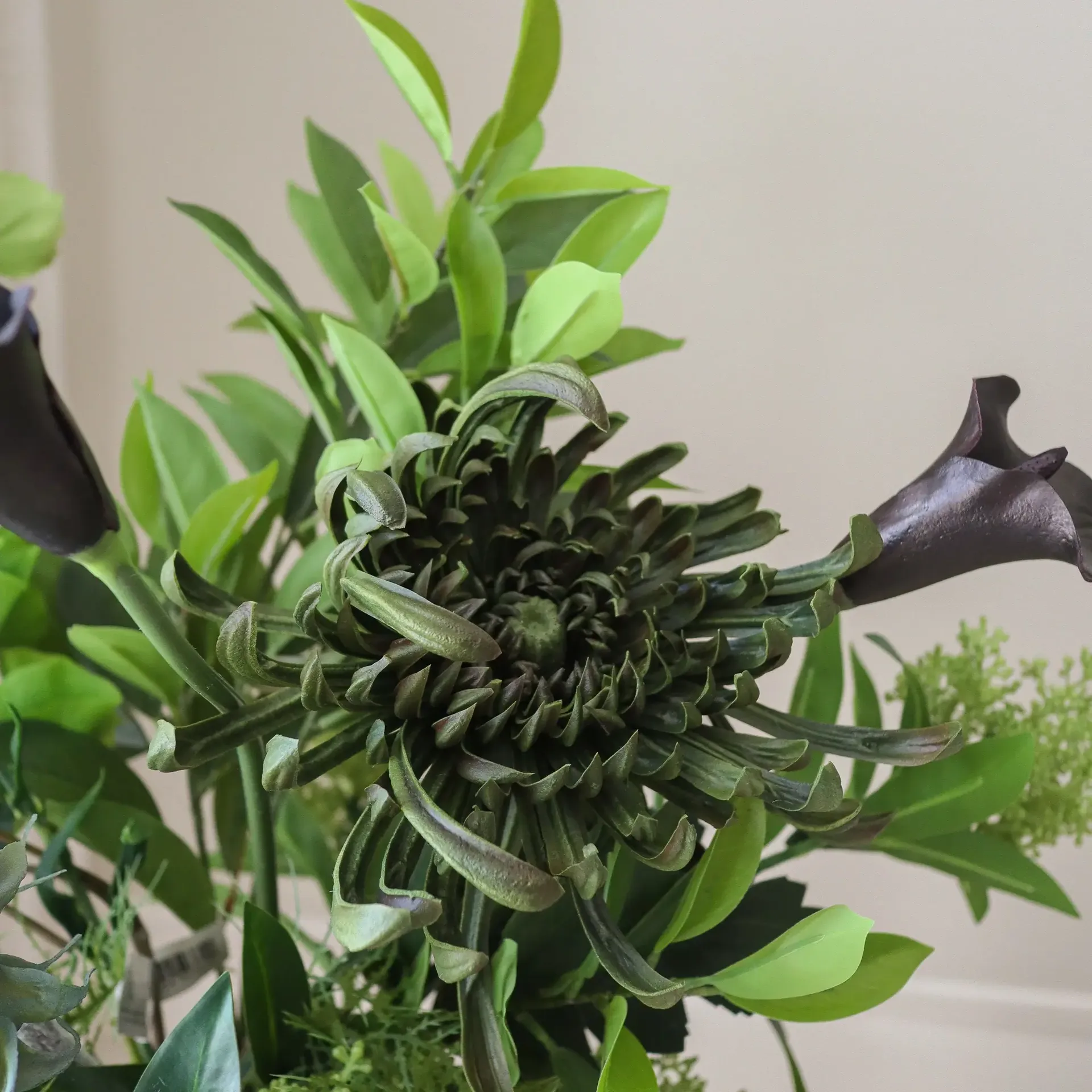 Verdant Noir tekokimppu, Calla-hämähäkkikrysanteemi-syysauringonkukka, 92 cm, 13 kpl Botané