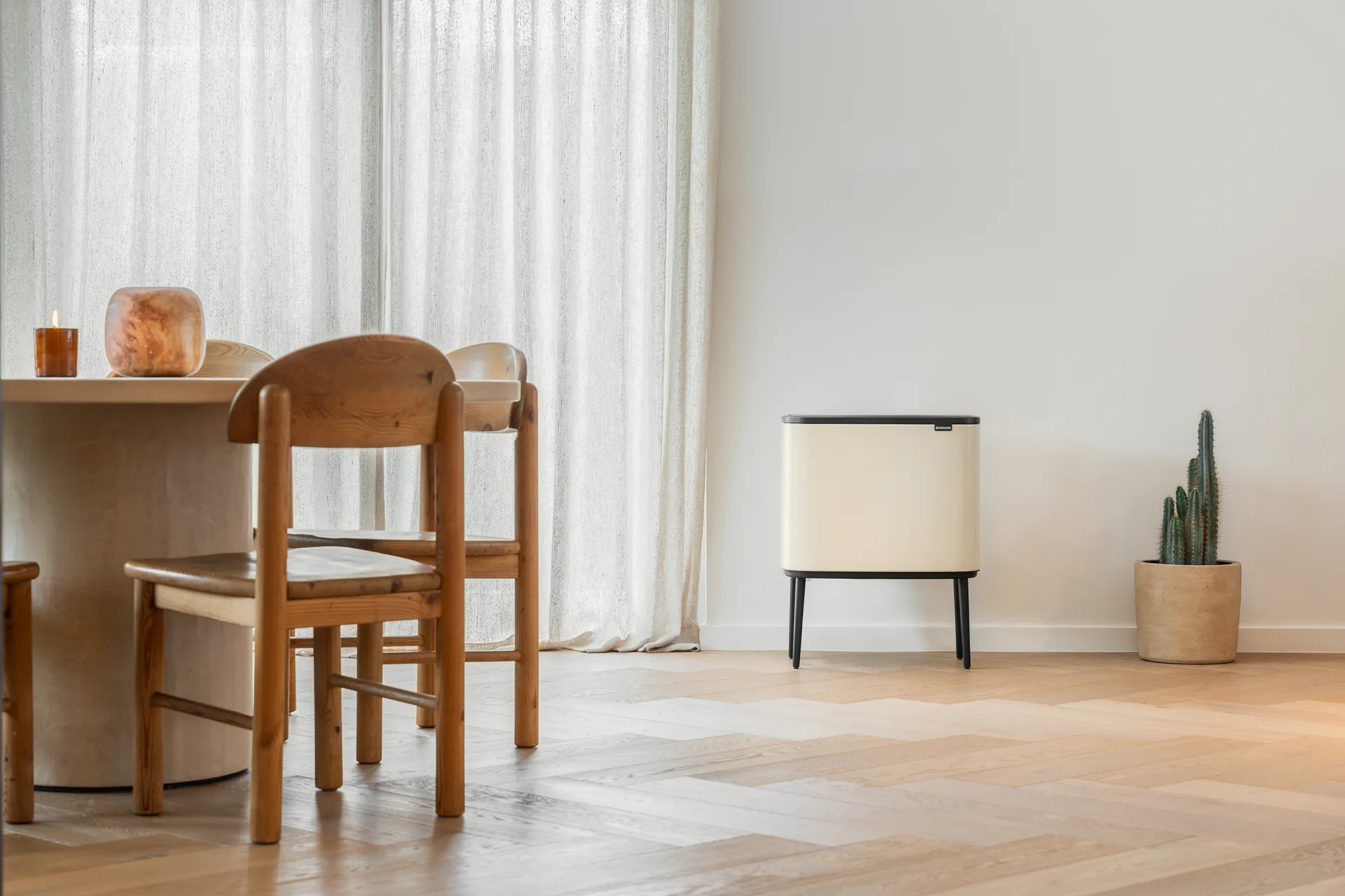 Bo touch bin 36 litraa, Soft beige Brabantia