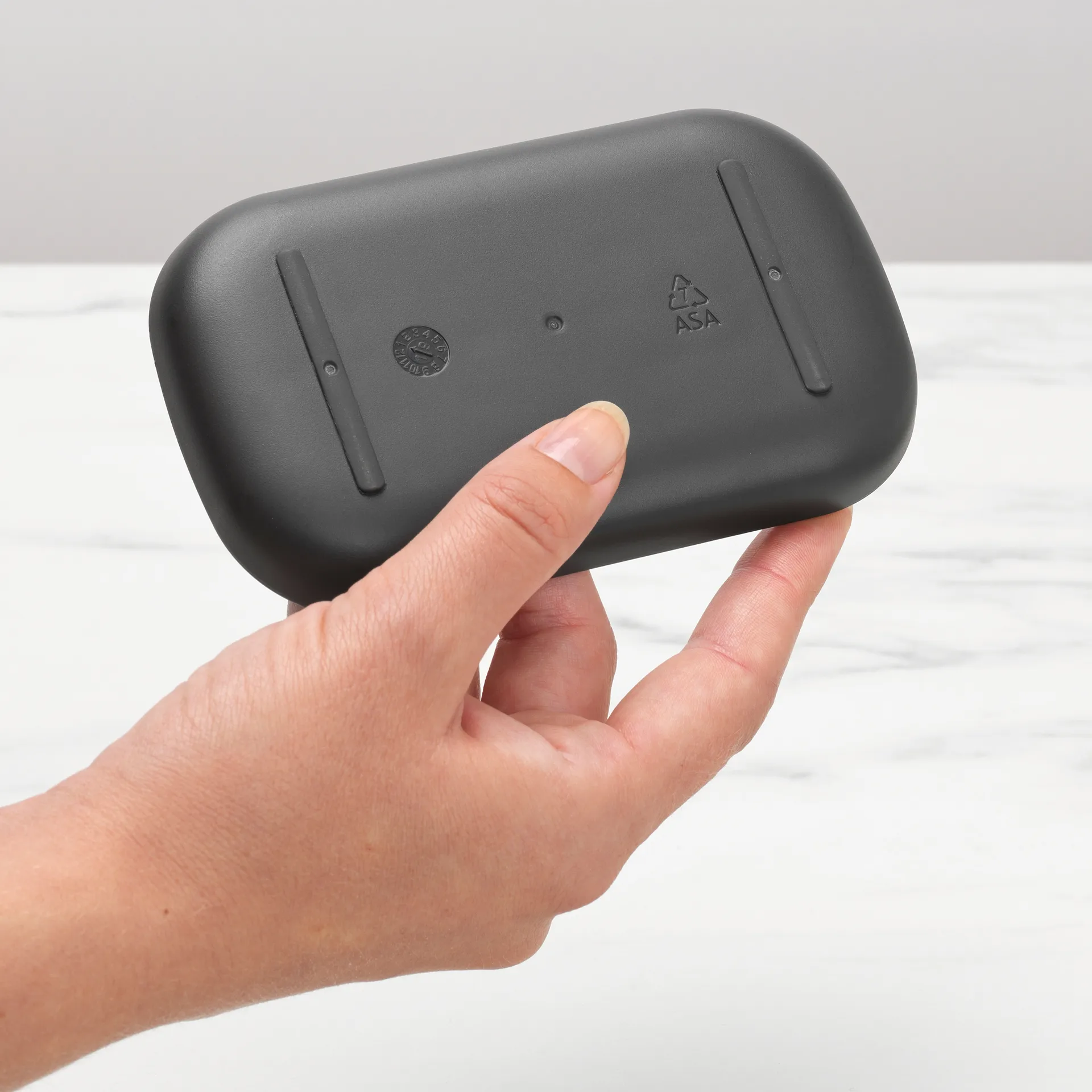 Brabantia ReNew saippua-astia, Tummanharmaa Brabantia