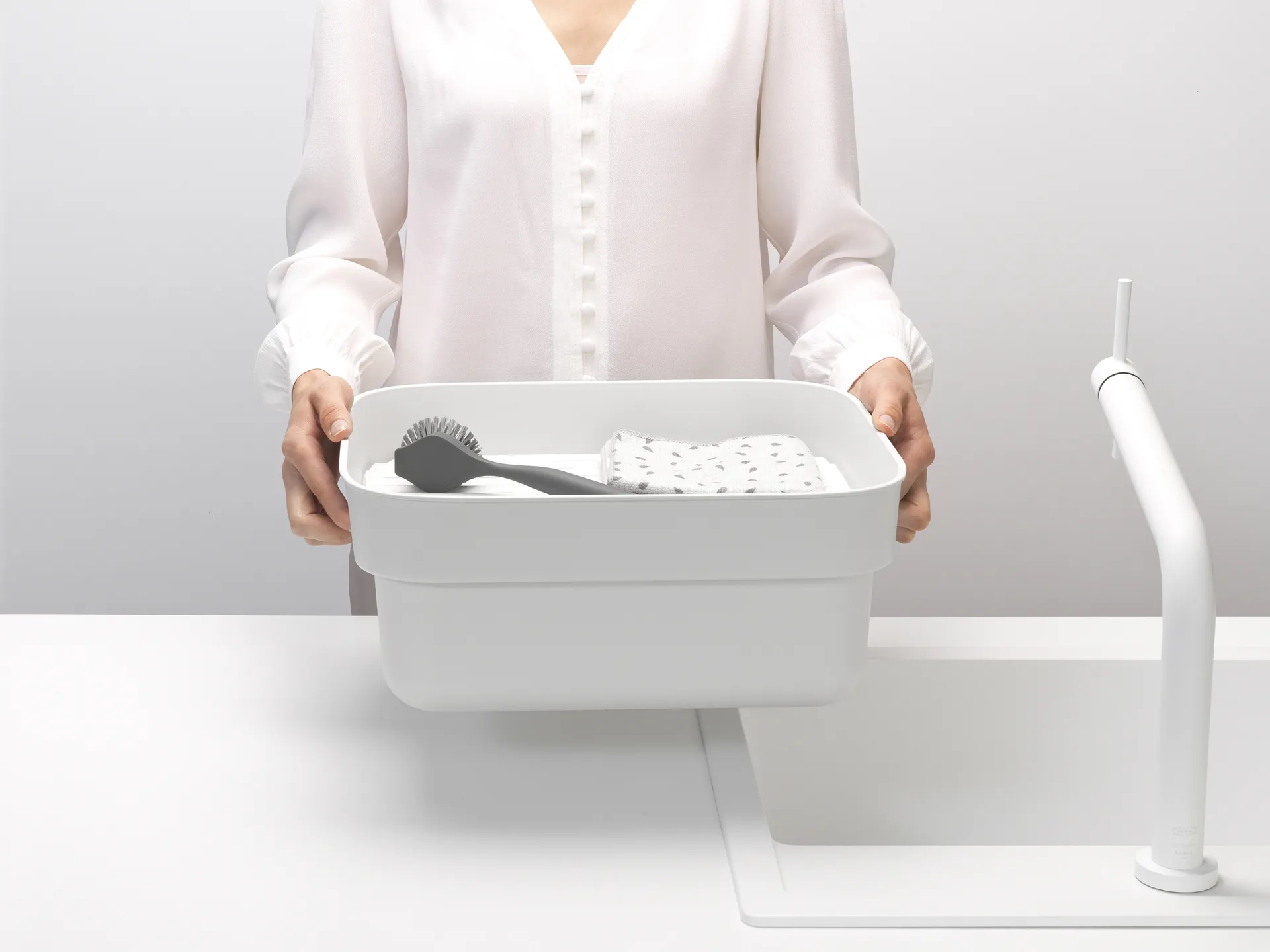 Sinkside tiskiamme kuivaustarjottimella 34x37 cm, Vaaleanharmaa Brabantia