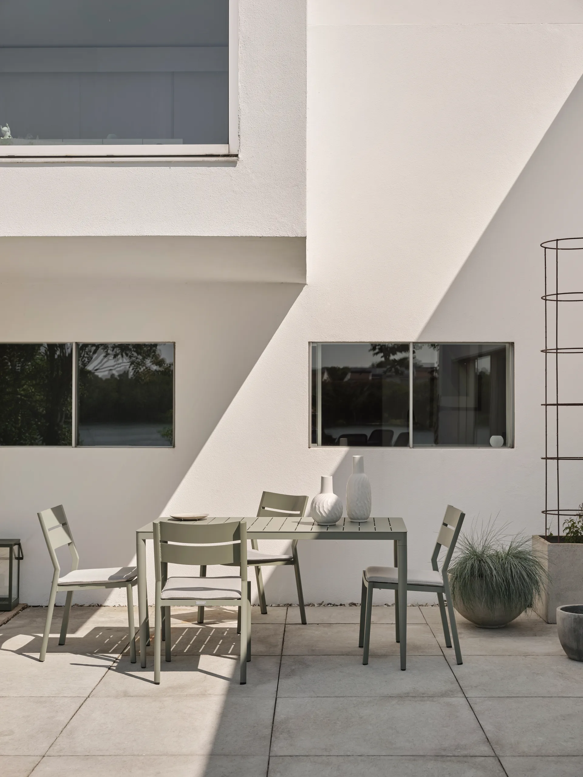 Bigby ruokapöytä, Dusty green, 144x76 cm Brafab