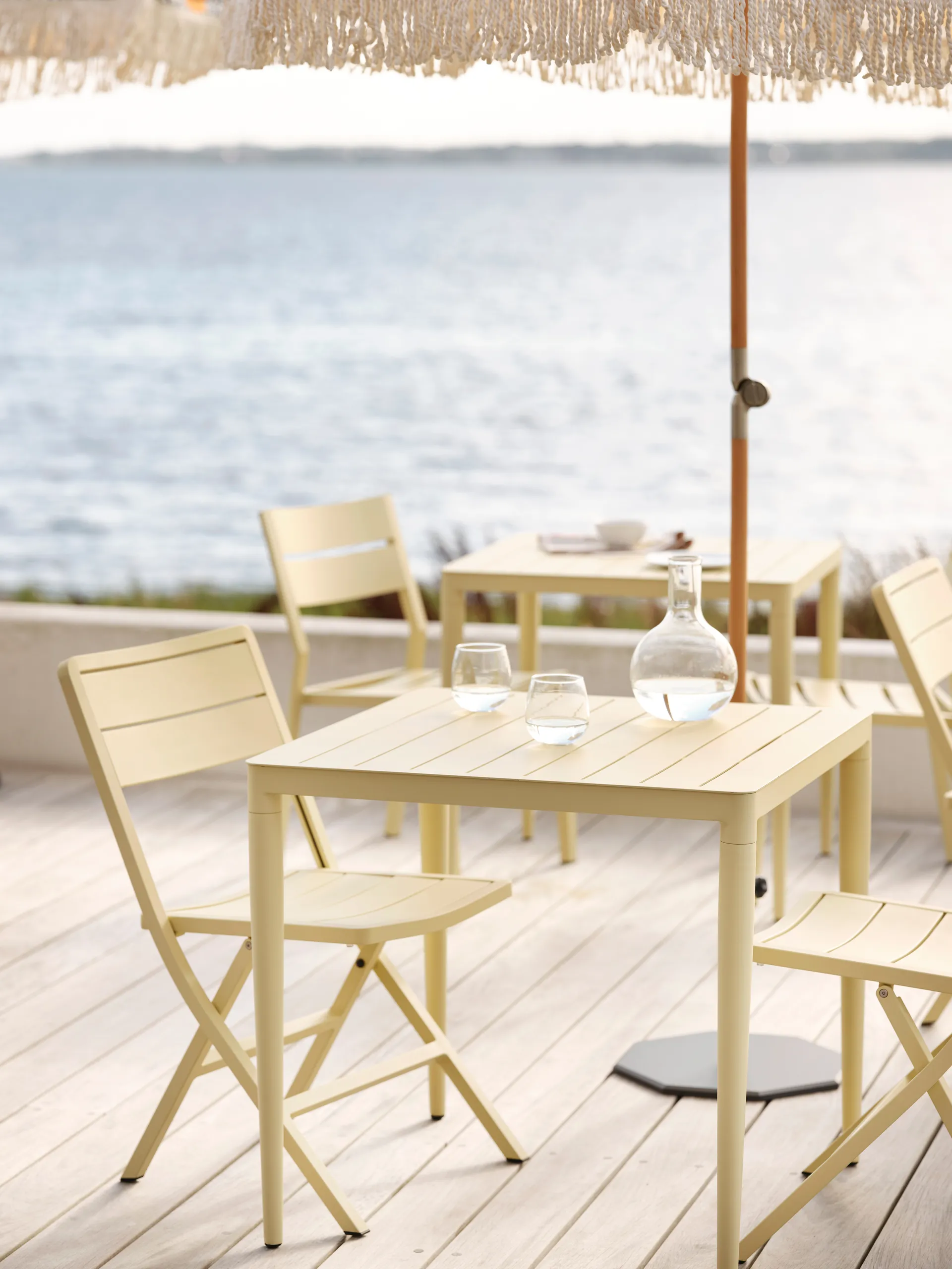 Bigby ruokapöytä, Light grey, 76x76 cm Brafab