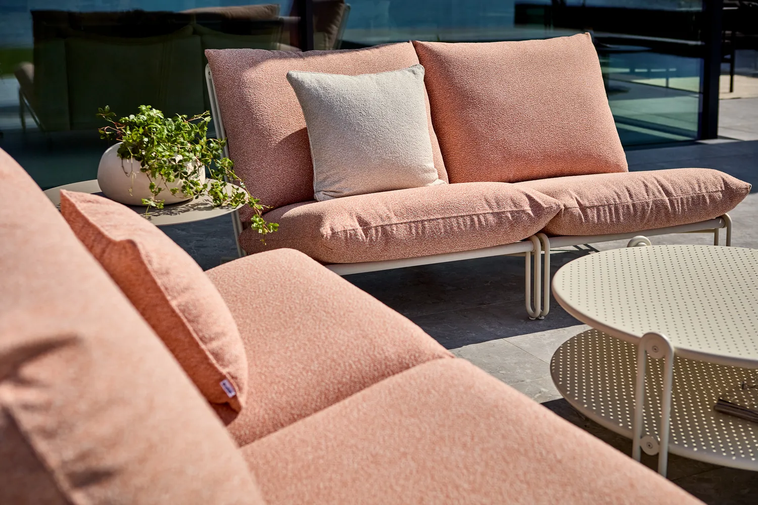 Blixt lepotuoli, Pearl white-teddy orange Brafab