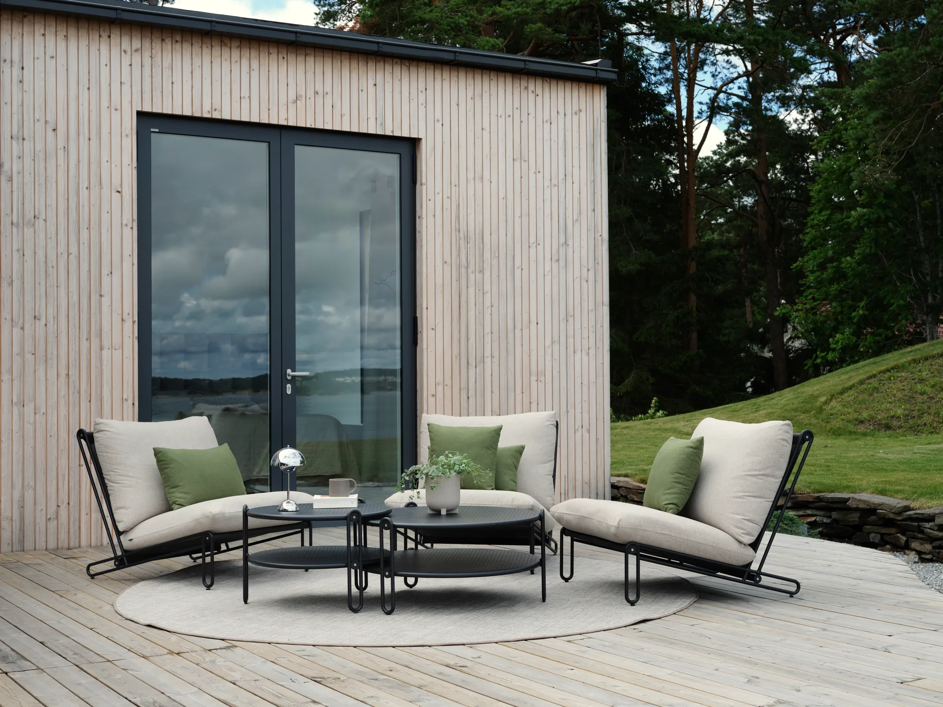 Blixt lounge-nojatuoli, Musta-sky grey Brafab