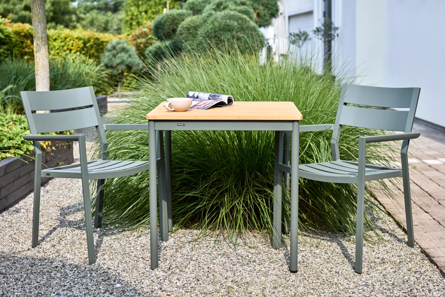 Delia käsinojallinen tuoli, Nordic green Brafab