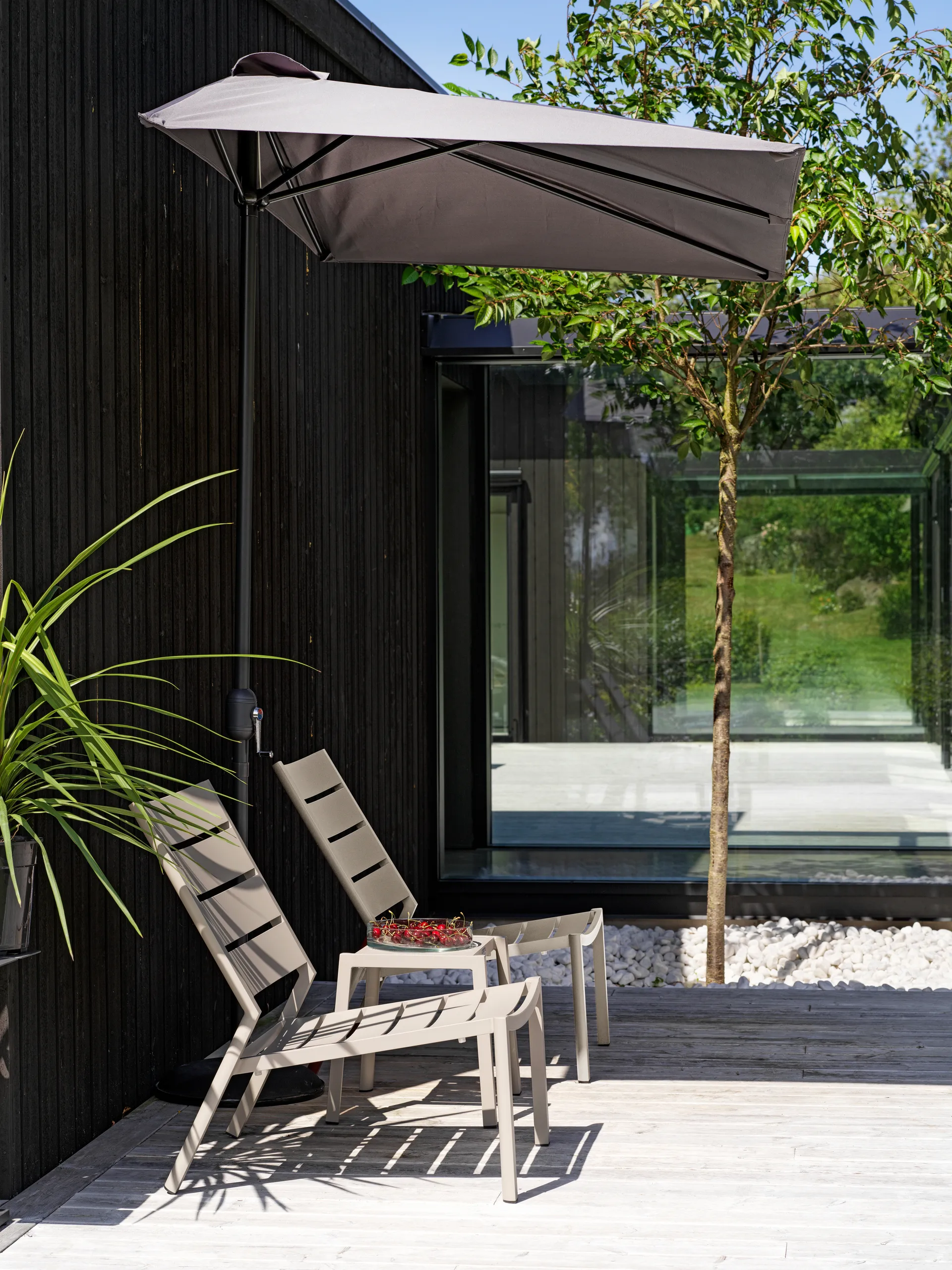 Delia lounge-nojatuoli, Anthracite Brafab