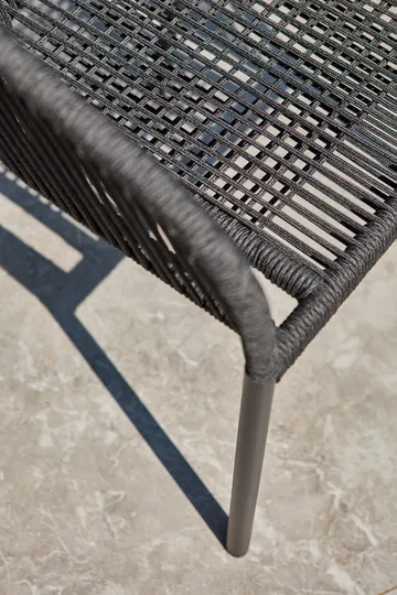 Delta käsinojatuoli - Musta - Brafab