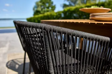 Delta käsinojatuoli - Musta - Brafab