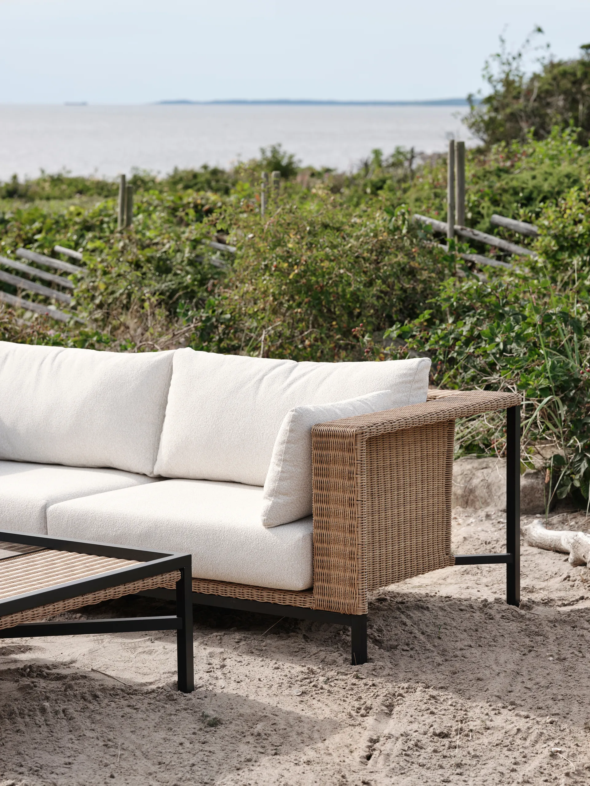 Shell sohva, Teddy rice-musta Brafab