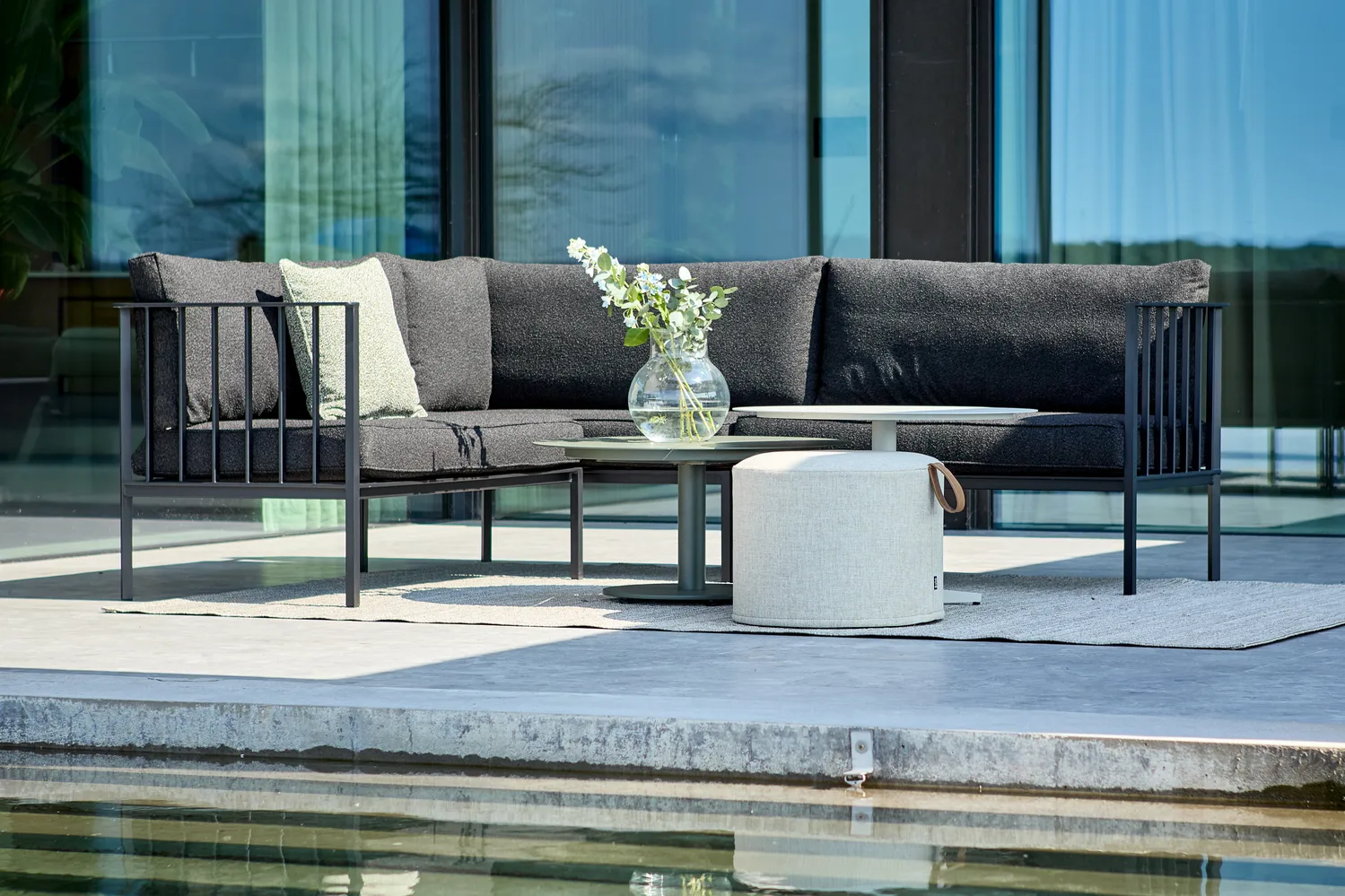 Upper kulmasohva, Musta-teddy black Brafab