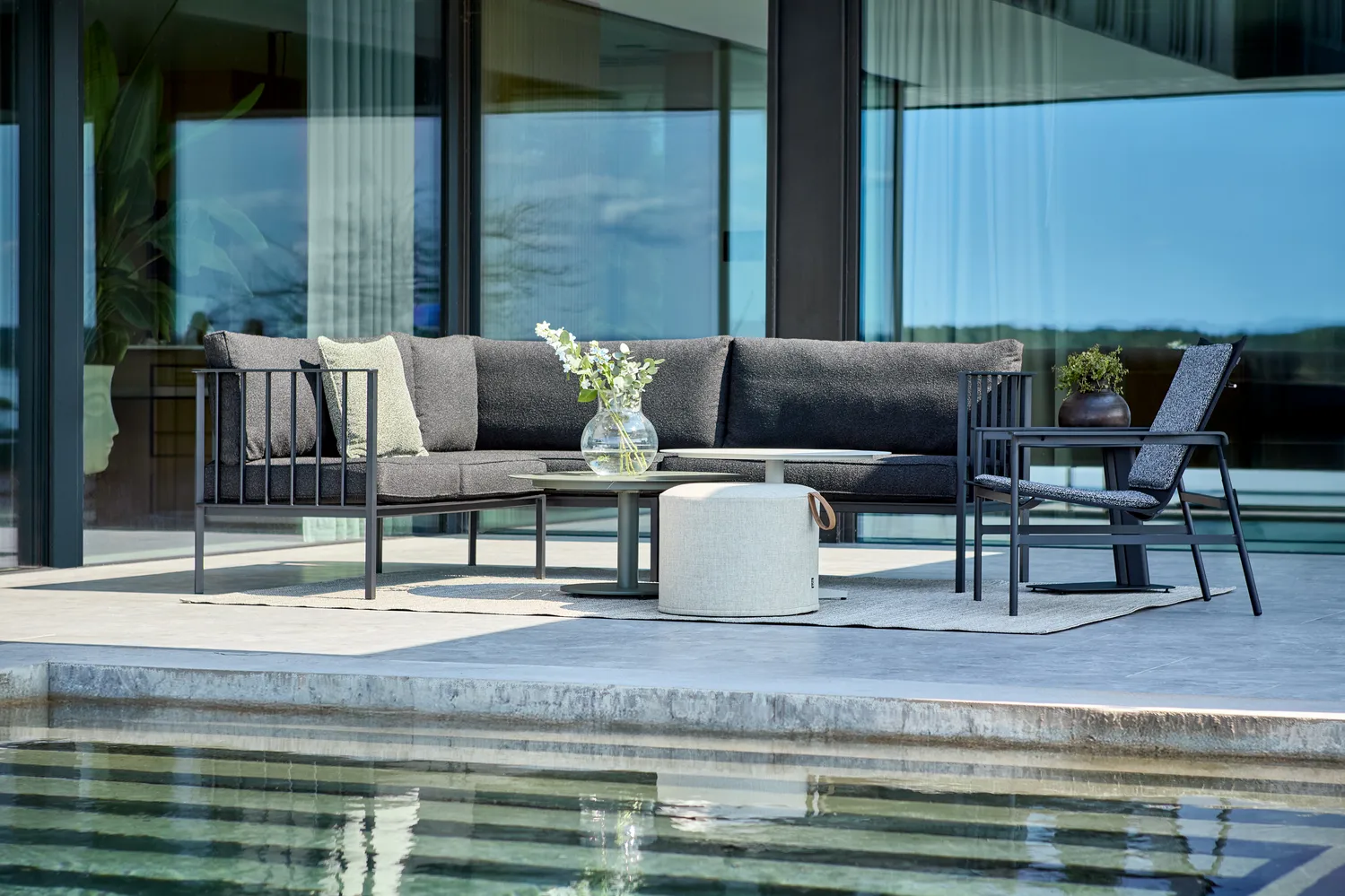 Upper kulmasohva, Musta-teddy black Brafab