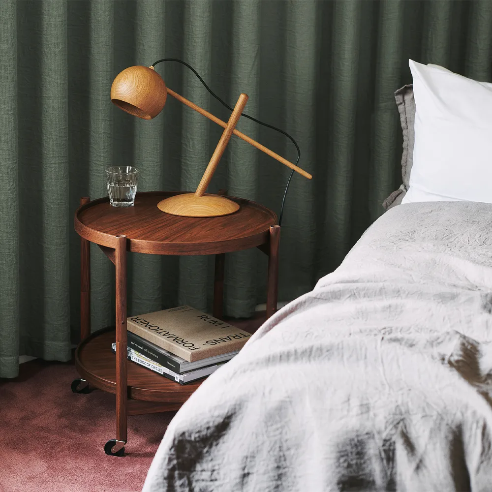 Bølling Tray Table model 50 -rullapöytä, Stone, käsittelemätön pyökkirunko Brdr. Krüger